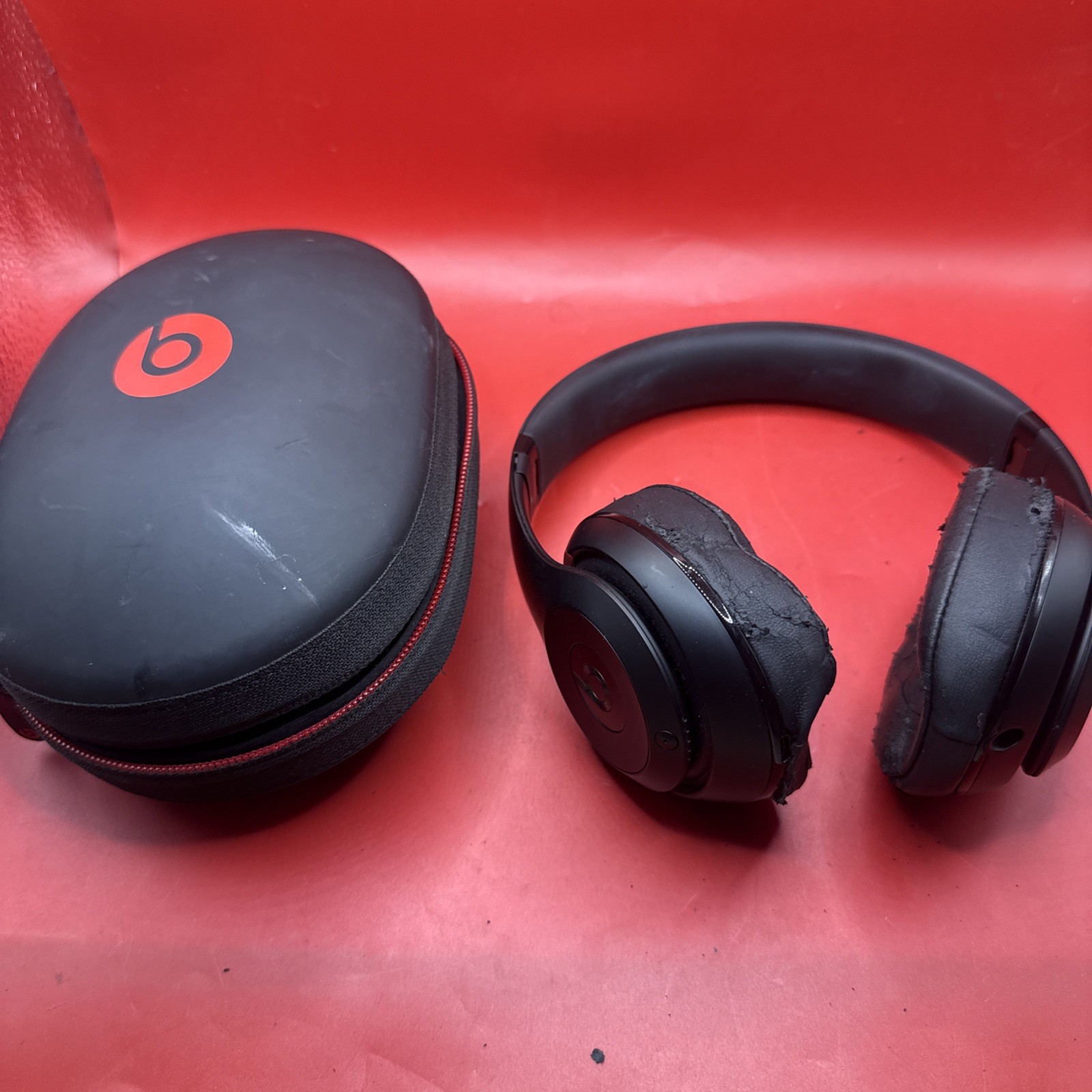 Beats Studio Headphones Black Model B0501 W/case No Charger