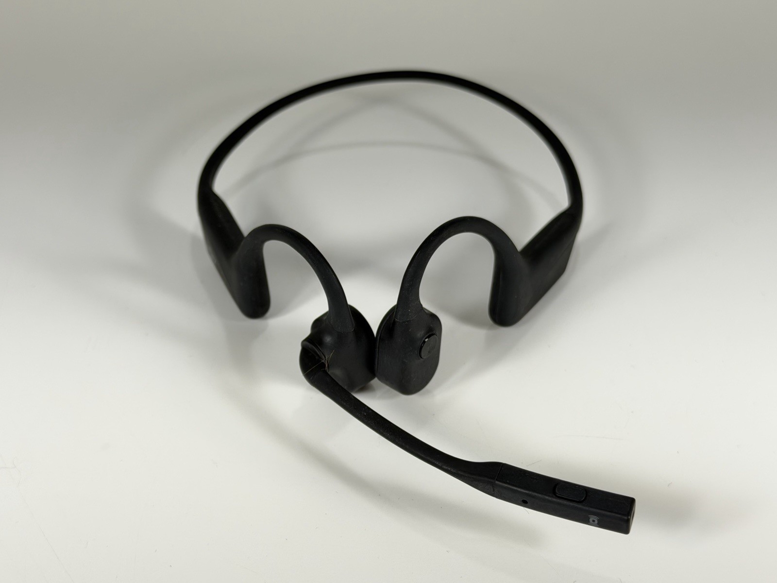 SHOKZ OPENCOMM 2 UC Bone Conduction Bluetooth Headset with Boom Mic / USB-A