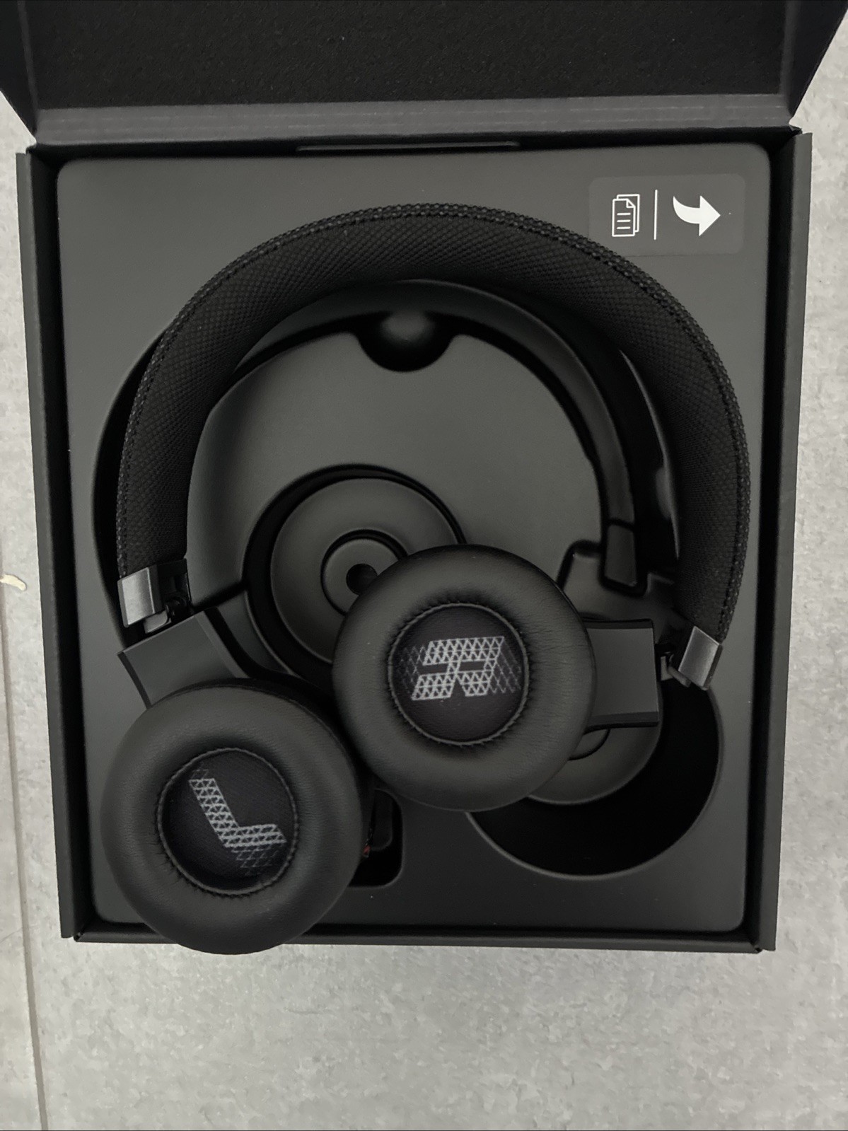 JBL Live 460NC Wireless Bluetooth On-Ear Headphones Black