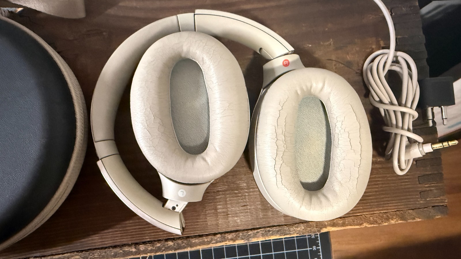 Sony WH-1000XM2 Wireless Noise Canceling Headphones – Champagne Gold