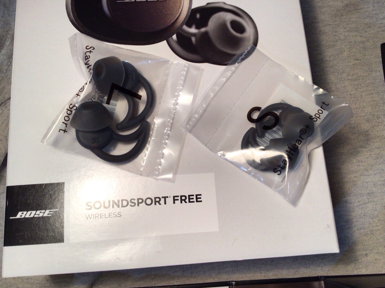 Bose Soundsport Free Wireless Earbuds 774373-0010 Box And Papers No Charge Cord