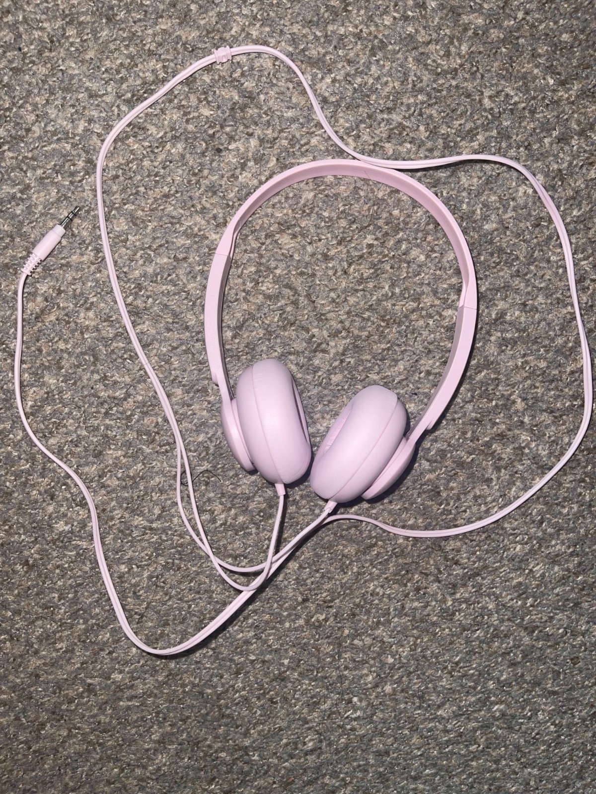 onn. Groove On-Ear Headphones, Adjustable Headband, 3.5mm Wired, Pink 3.94ft