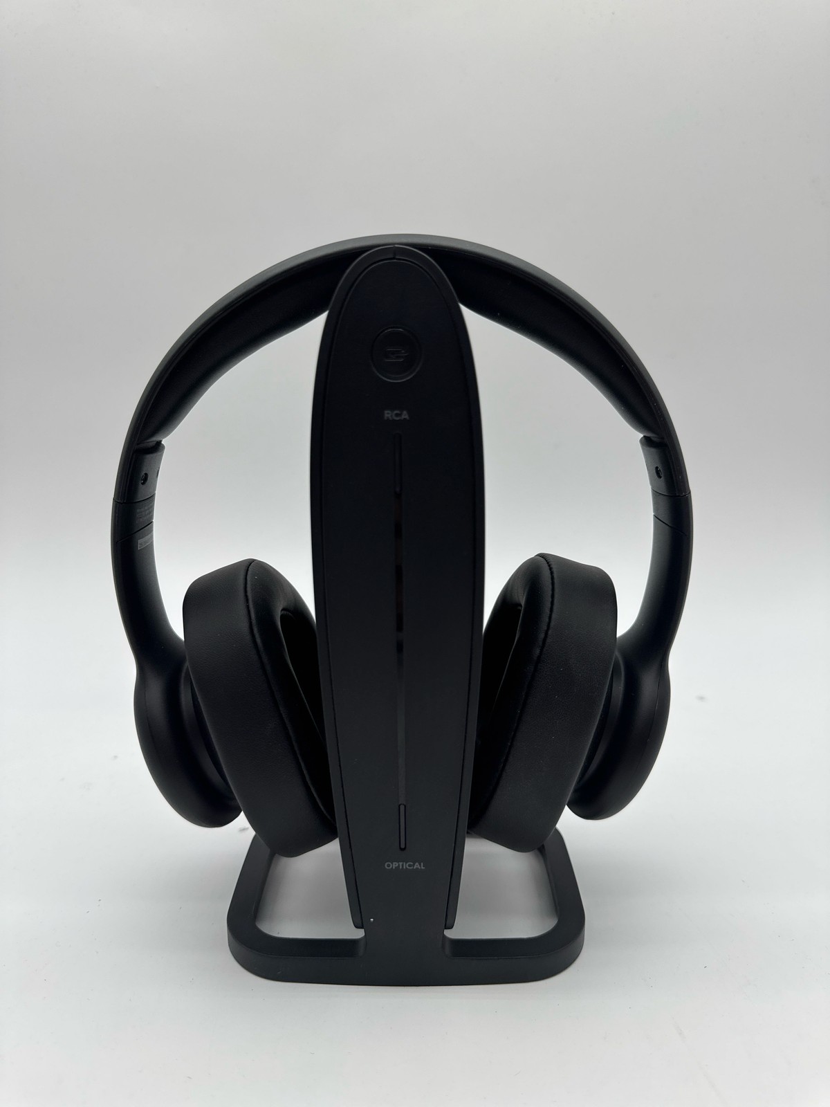 INSIGNIA RF Wireless Over-Ear Headphones Black NS-HAWHP2 (3)