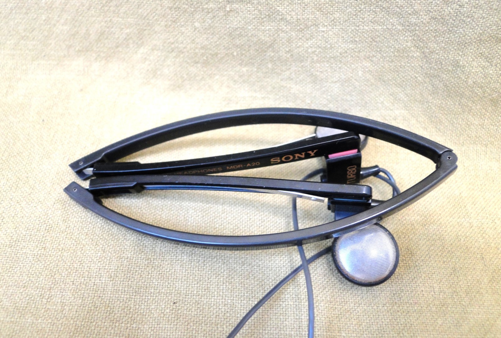 Vintage SONY MDR-A20 Black Foldable On-Ear Wired Stereo Headphones *TESTED