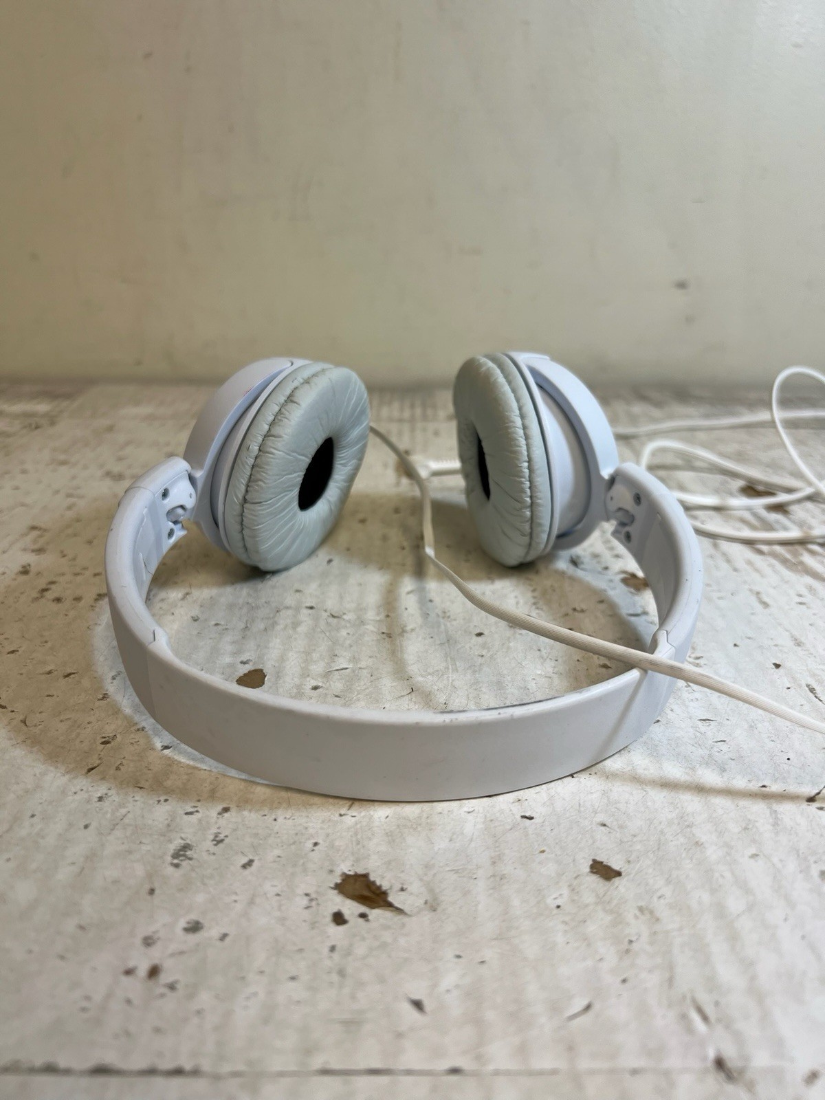 Sony MDR-ZX110 Ear-Pad (On the Ear) Headband Headphones – White – Tested