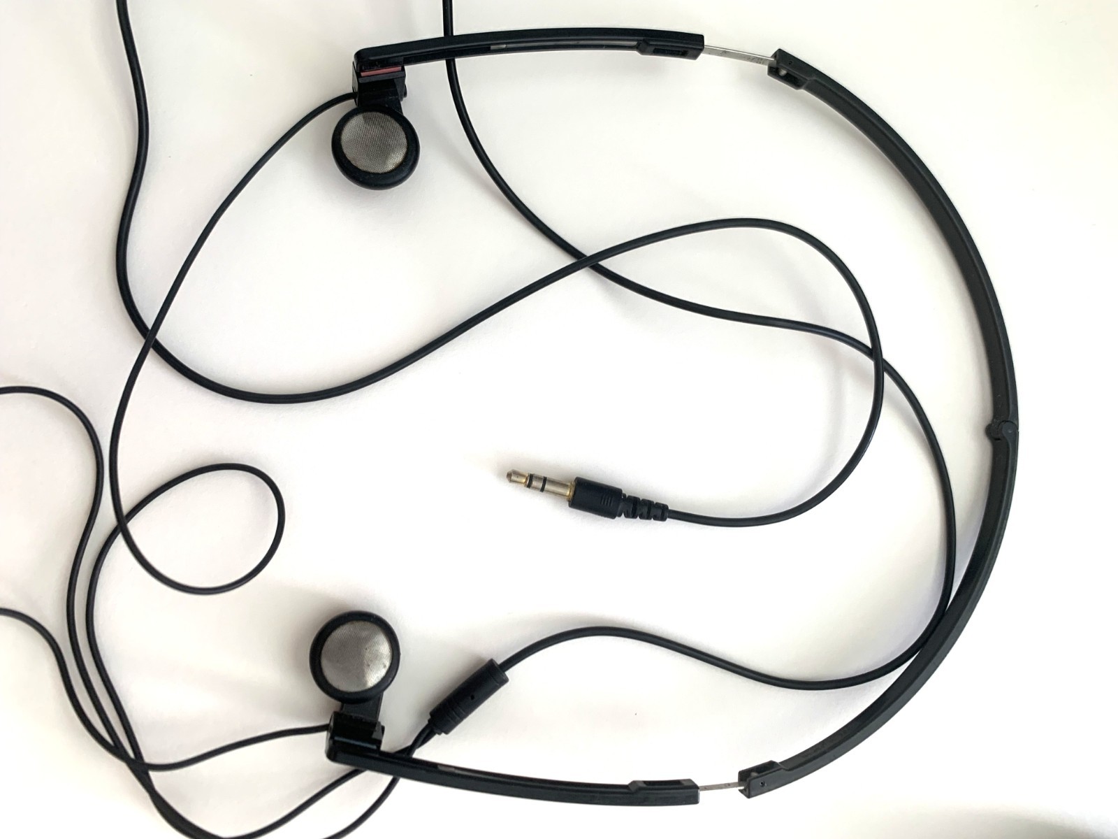 MDR-A 20 headphones, bought them about 10 years ago, never let me down, EXCELLEN