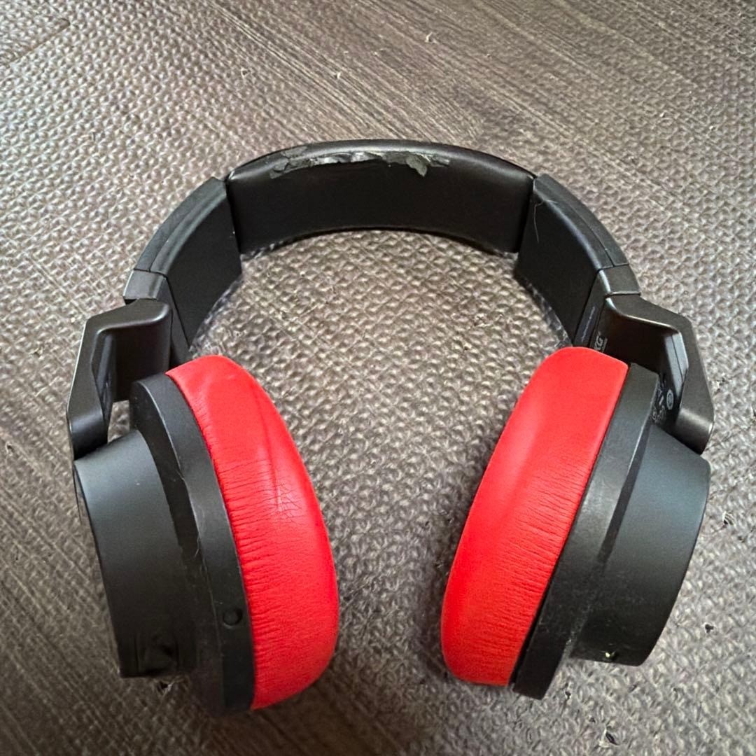 Persona 5 Futaba Sakura AKG K845BT Wireless Headphones