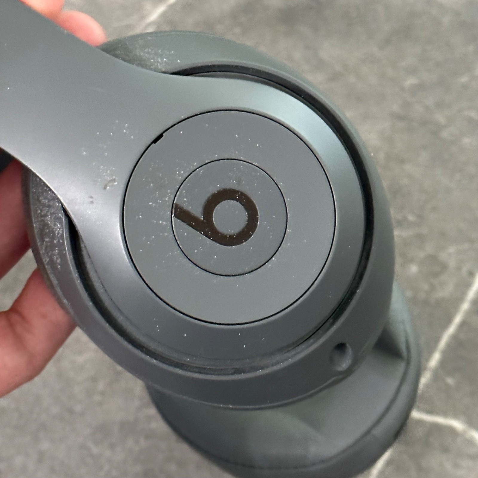 Beats by Dre Solo3 Wireless Headphones Matte Gray Bluetooth – Case