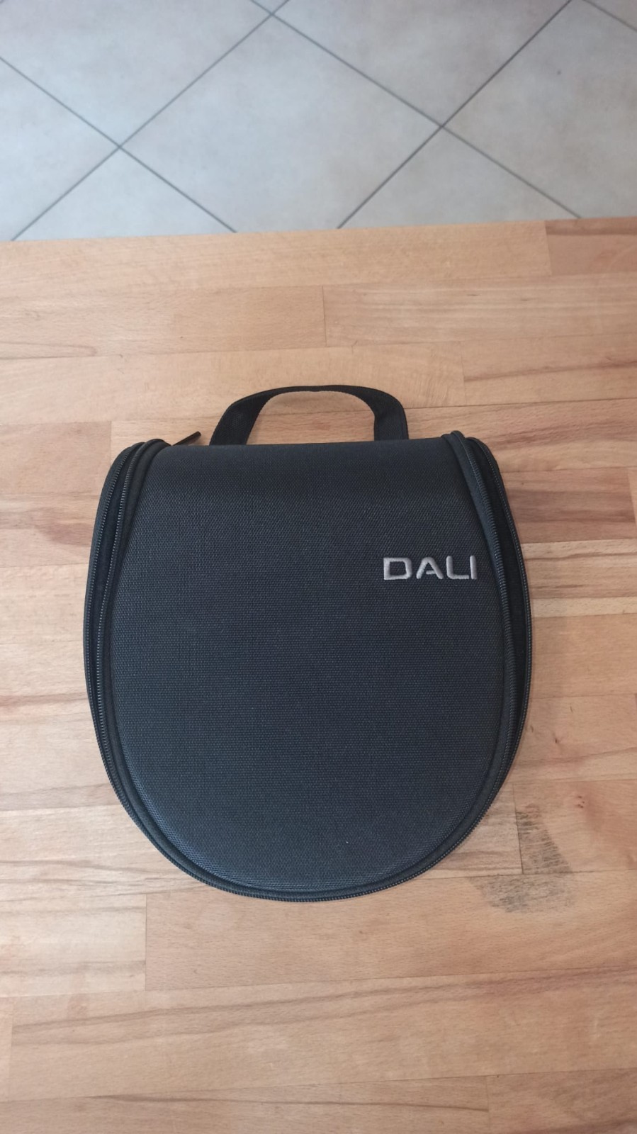 DALI IO-8 Black HI-FI Over Hear Headphones