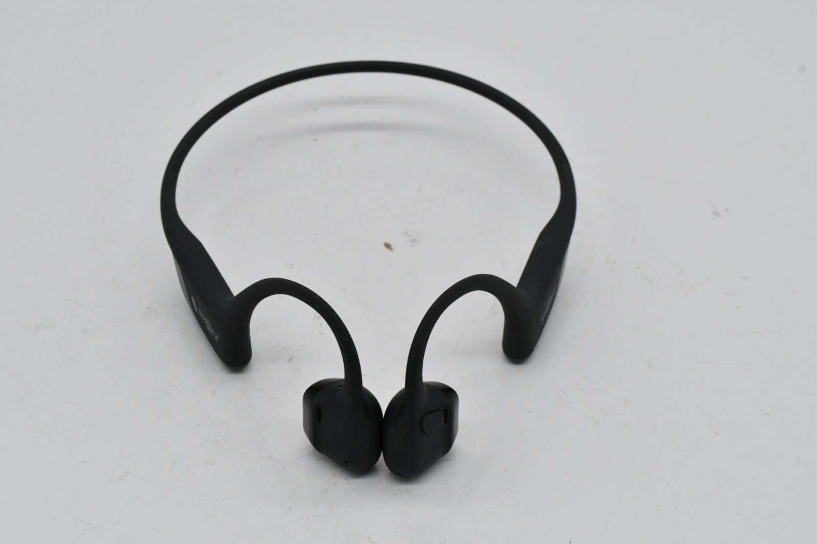 Shokz OpenRun Pro 2 Headphones Case, USB-C Charging Cable, USB-C Charging Block