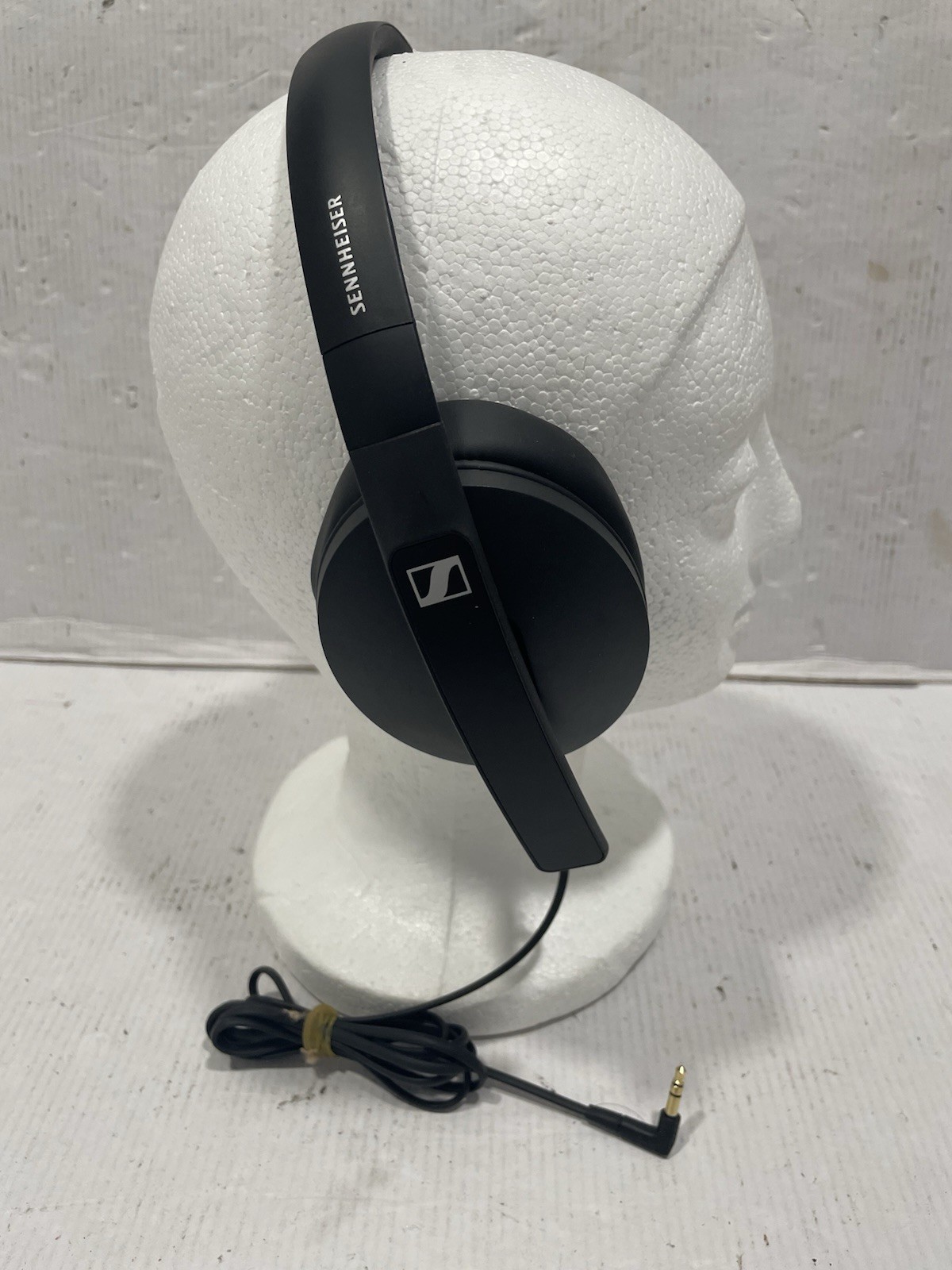 Sennheiser HD 300 Closed Back FOLDABLE Around Ear Headphone ~Tested~Smoke Free~