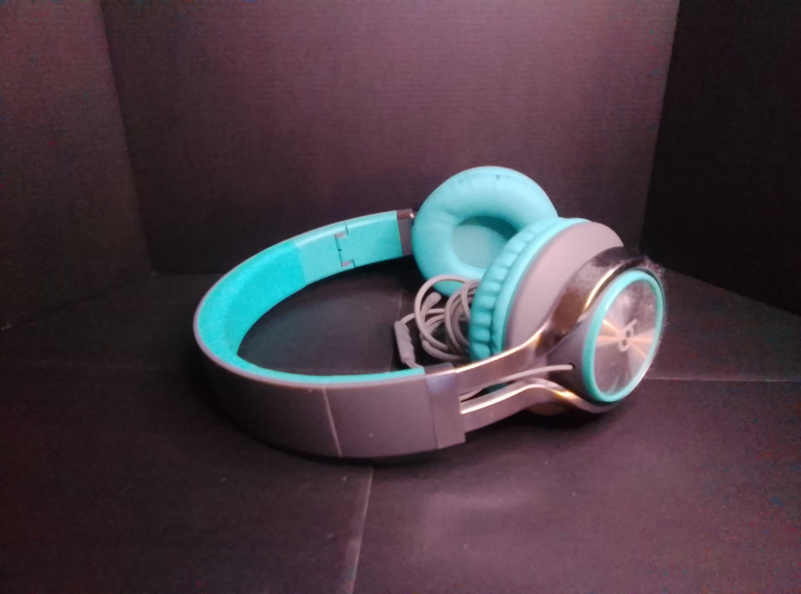ARTIX CL750 On-Ear Headphones Wired with Mic — Noise Isolating Plug in Headphone