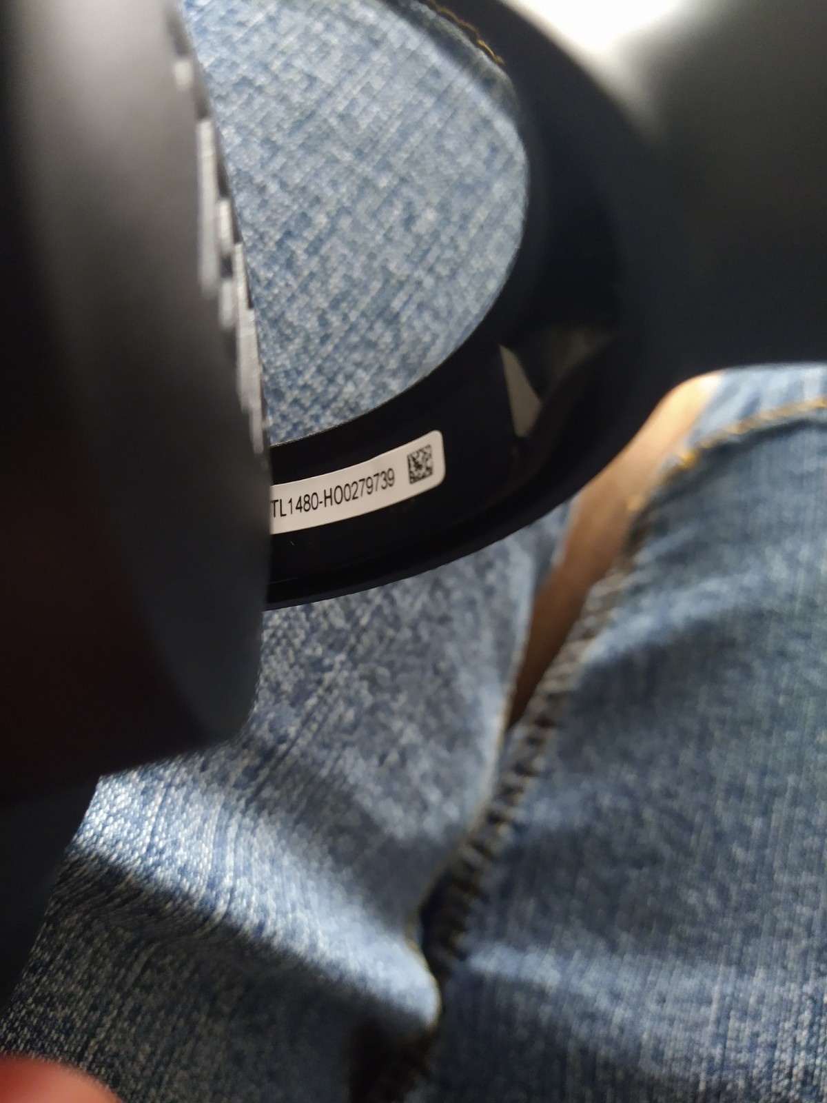 JBL Tune 720BT – wireless over-ear headphones- Black
