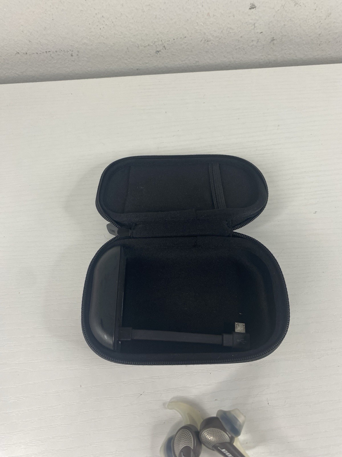 Bose QuietComfort 20 Noise Cancelling Wired Headphones QC20 Earbuds For IOS