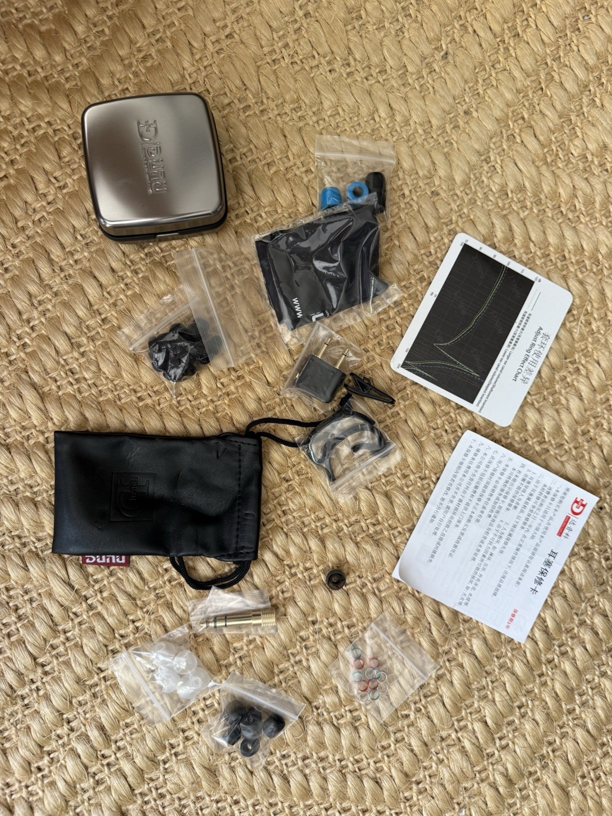 DUNU DN-1000 Hybrid earphone (twin BA + 1 dynamic drivers) by DUNU