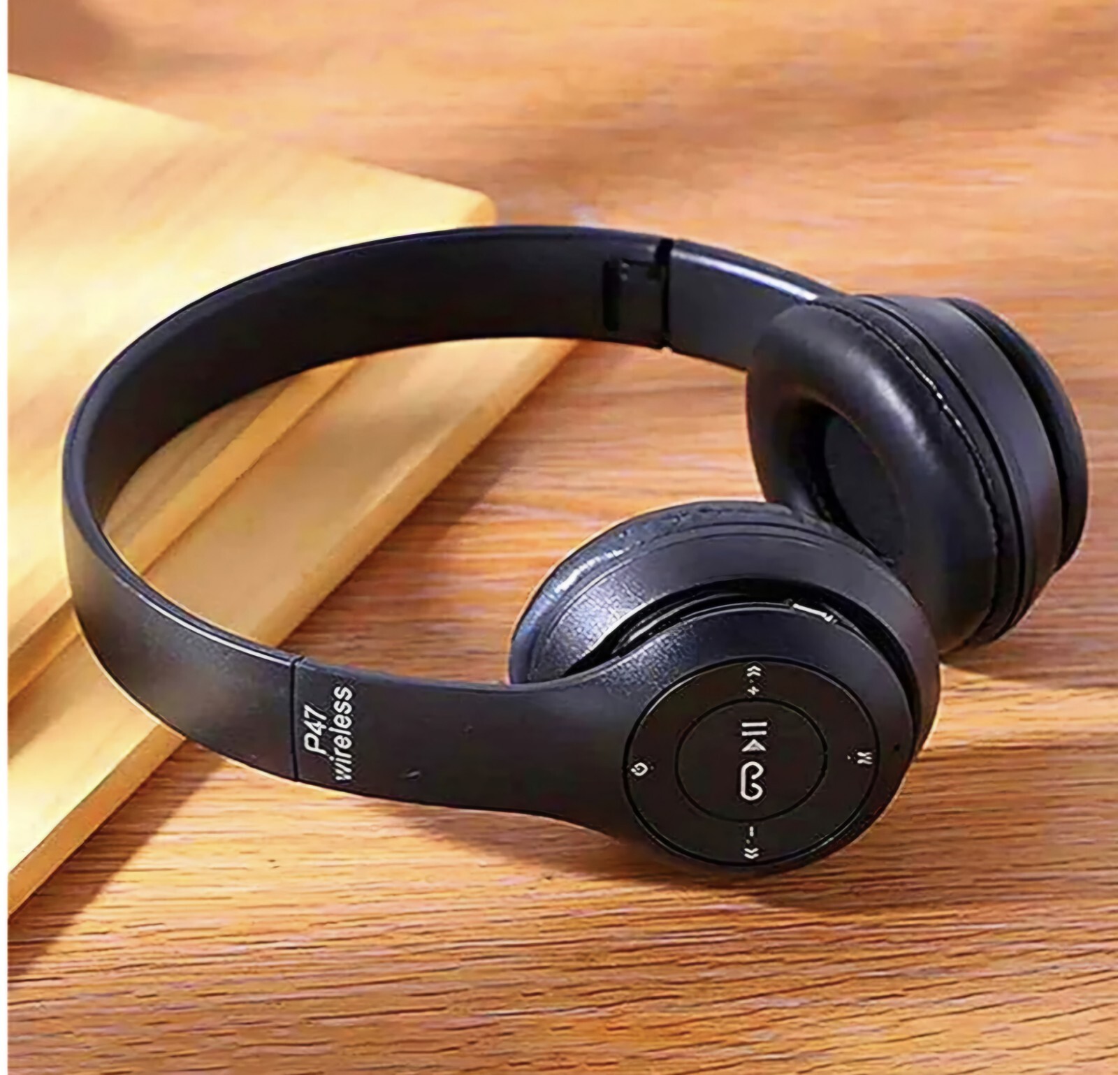 P47 5.0 + EDR Wireless Headphones Black