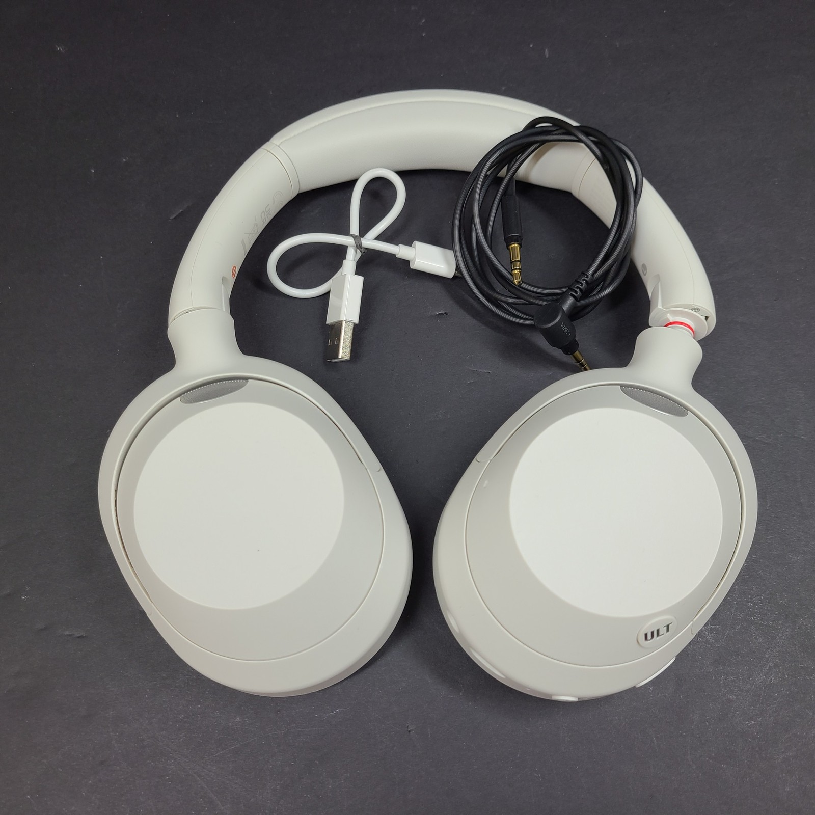 Sony ULT WEAR YY2981 Wireless Noise Canceling Bluetooth Headphones White READ!