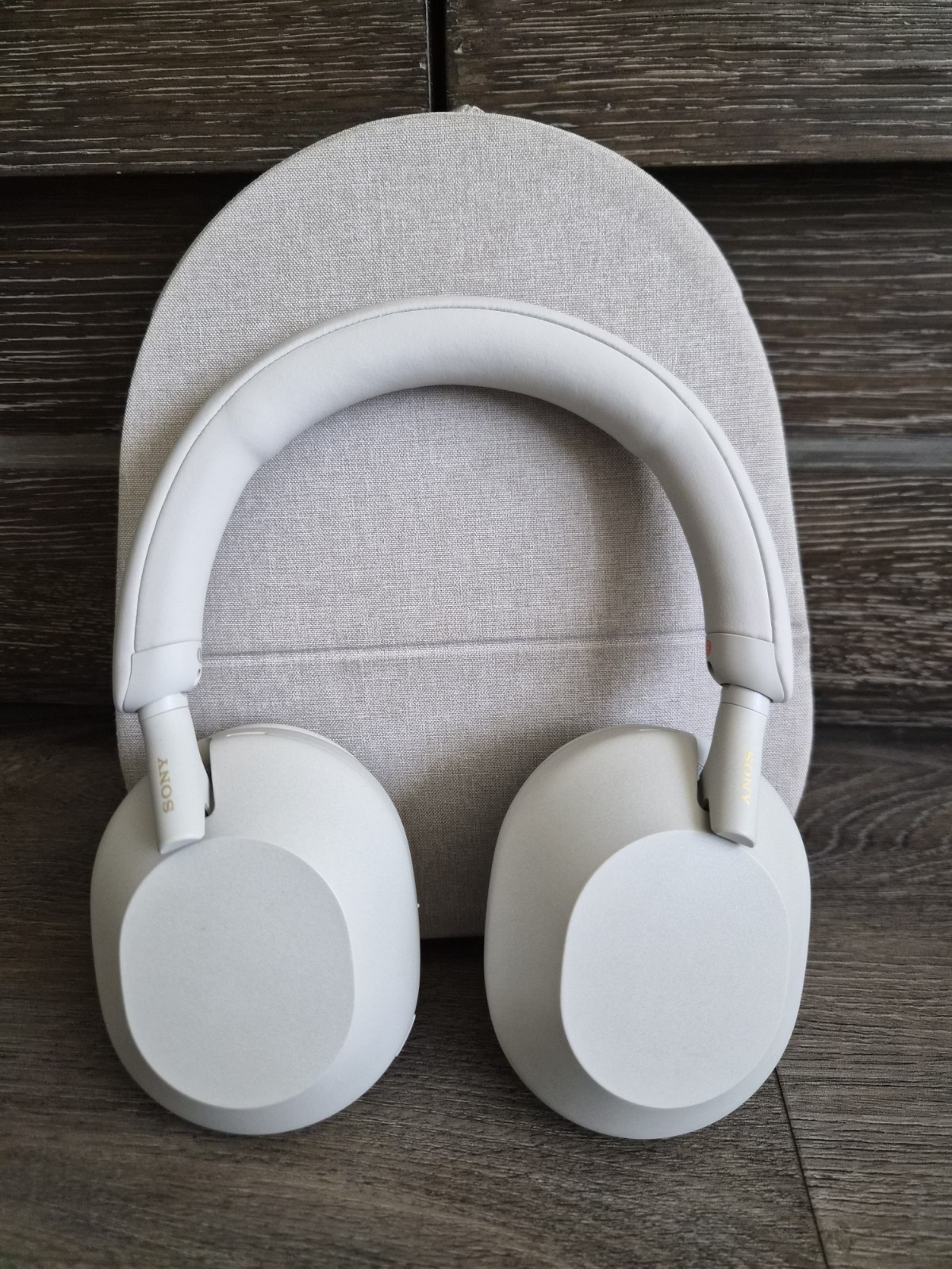Sony WH-1000XM5 Over the Ear Noise Cancelling Wireless Headphones – Silver