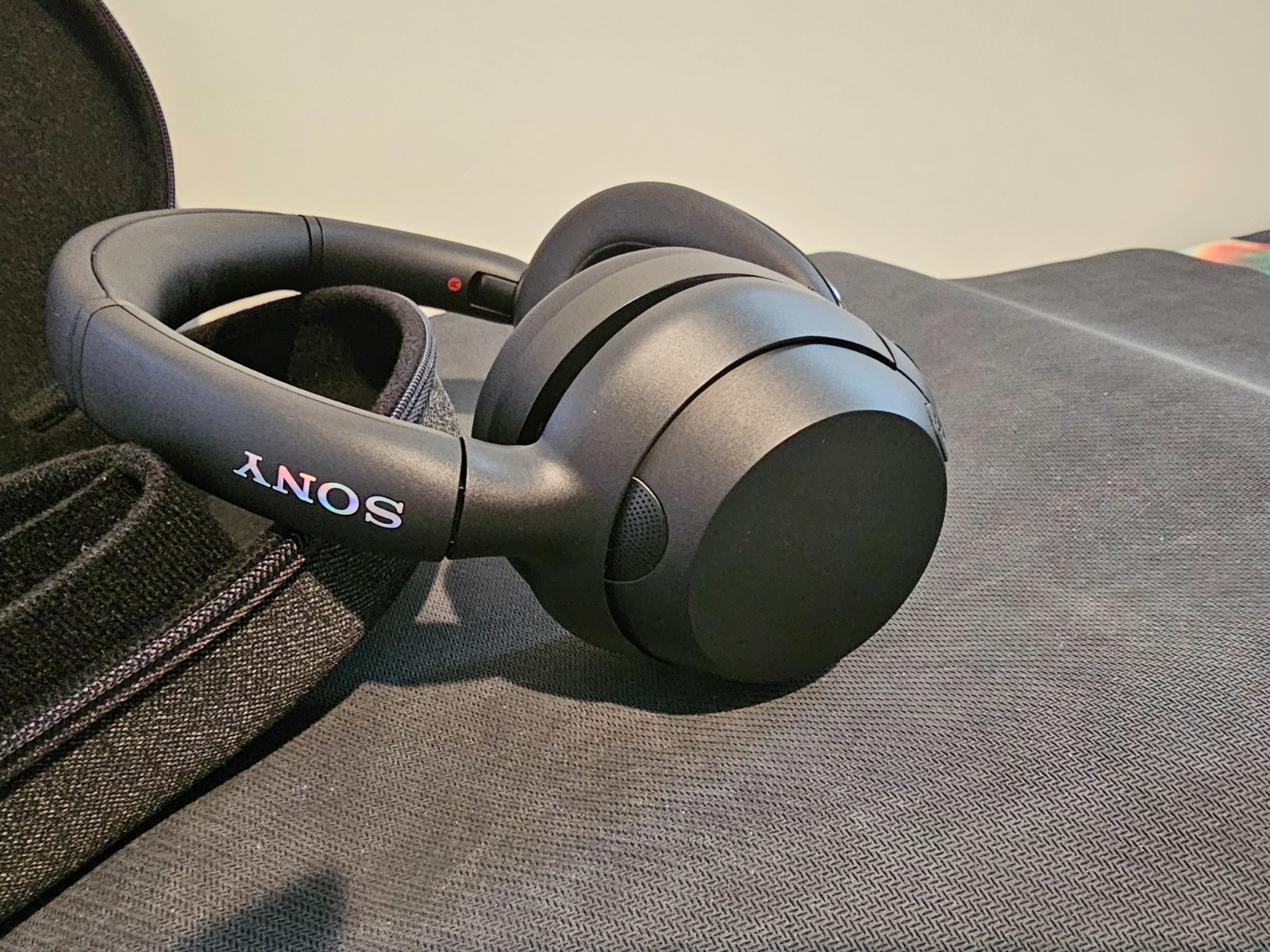 Sony ULT WEAR Wireless Over-Ear Noise-Canceling Headphones WHULT900N/B (Black)