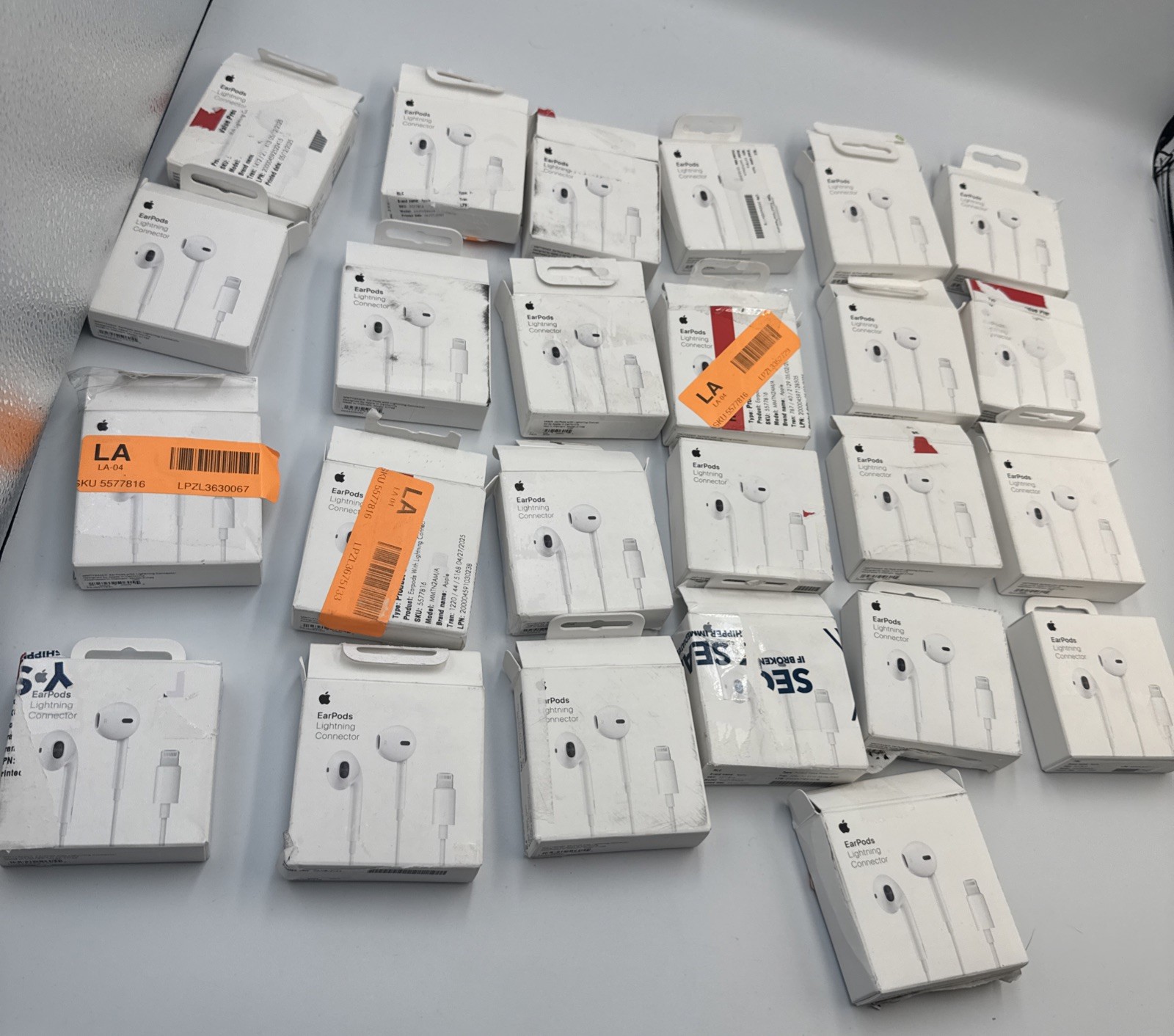 Lot 25 Apple EarPods Lightning A1748 OEM iPhone Headphones Tested Clean