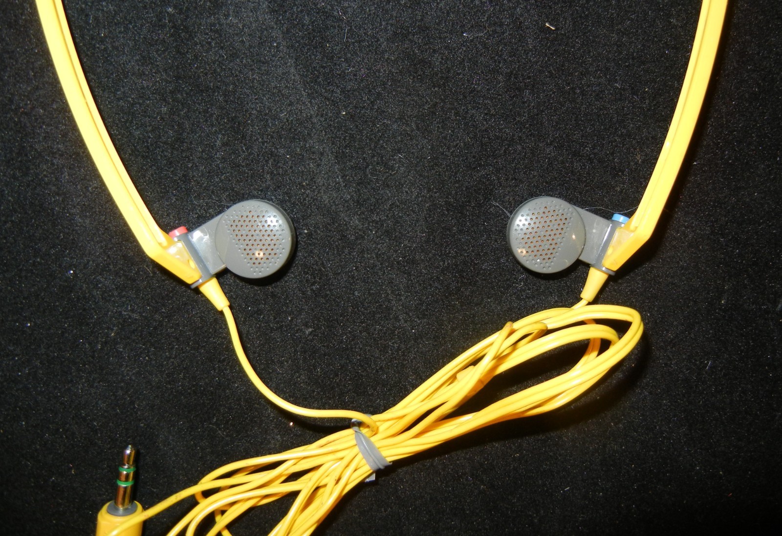 Vintage SONY Walkman Sports Dynamic Stereo Headphones MDR-W15 Yellow TESTED