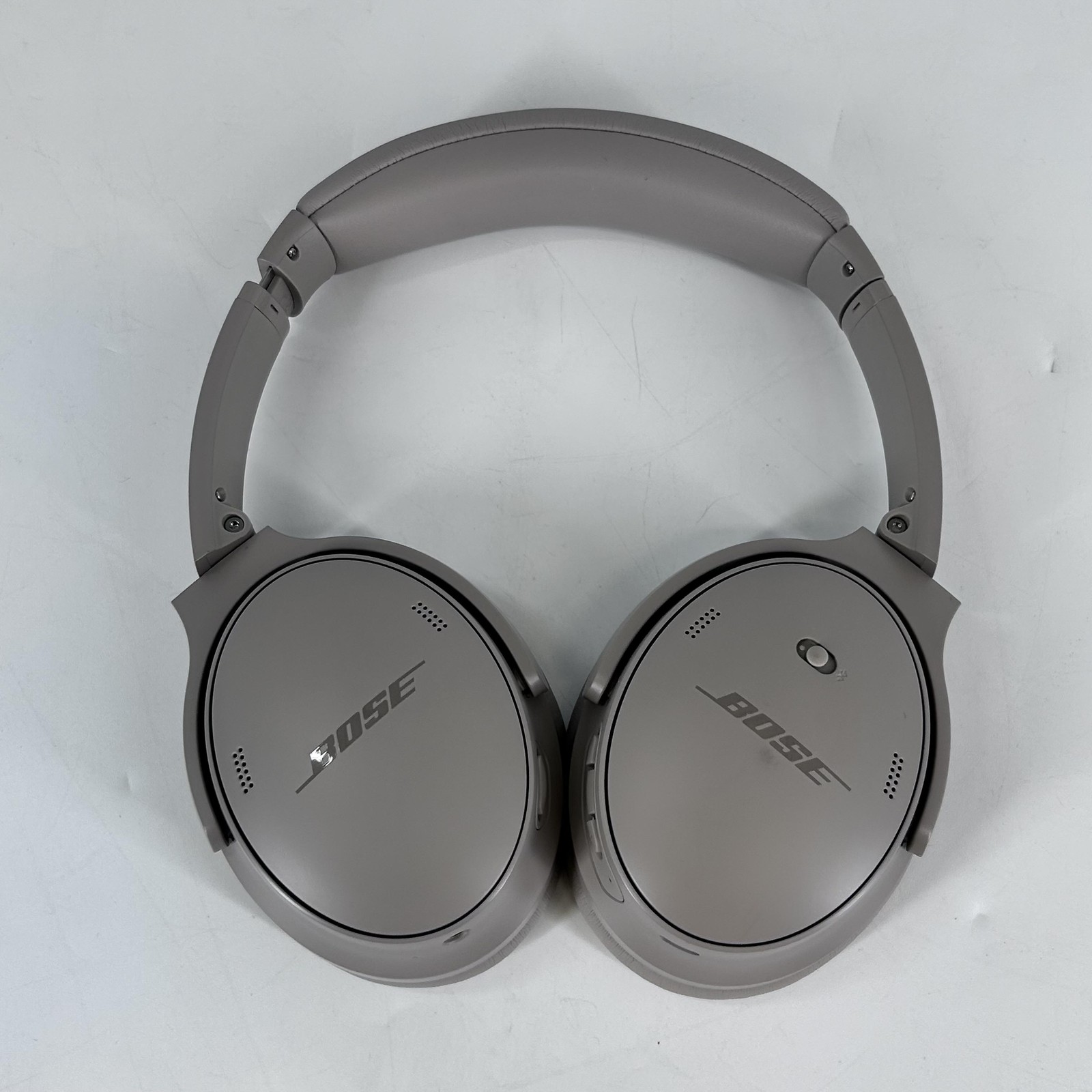 Bose QuietComfort Headphones Beige w/ Case – Excellent Condition