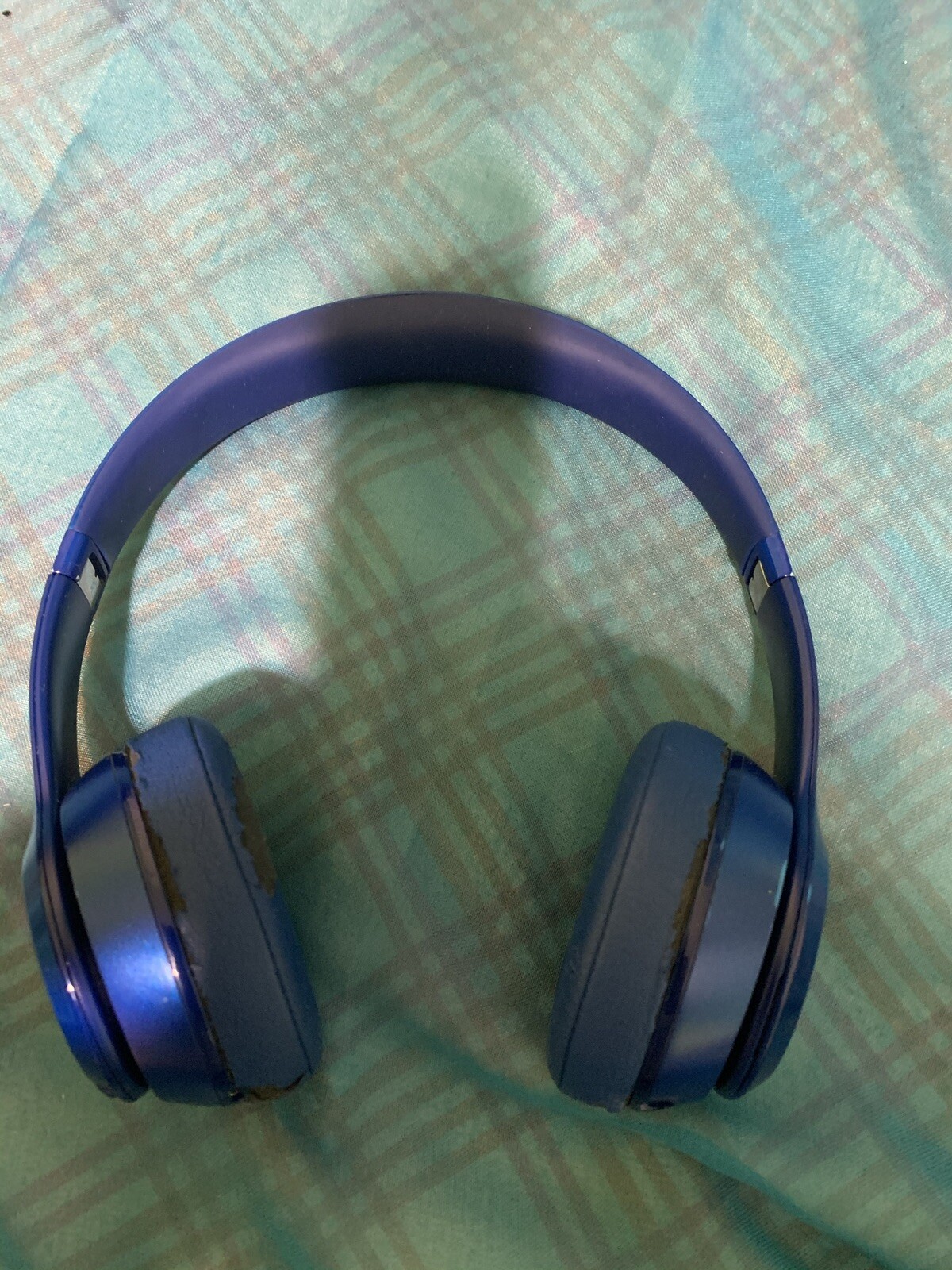 Beats by Dr. Dre Solo3 Over the Ear Headphone – Gloss Black