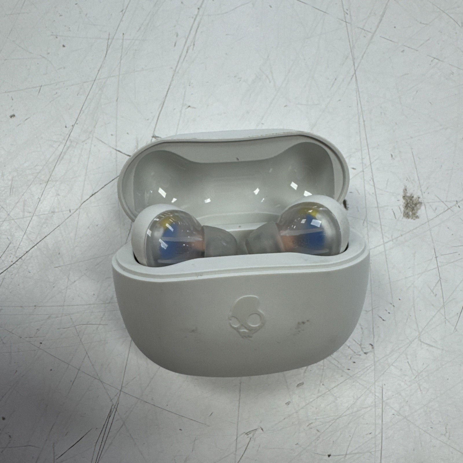 Skullcandy RH-2341 White Wireless Bluetooth In Ear Earbuds With Charging Case