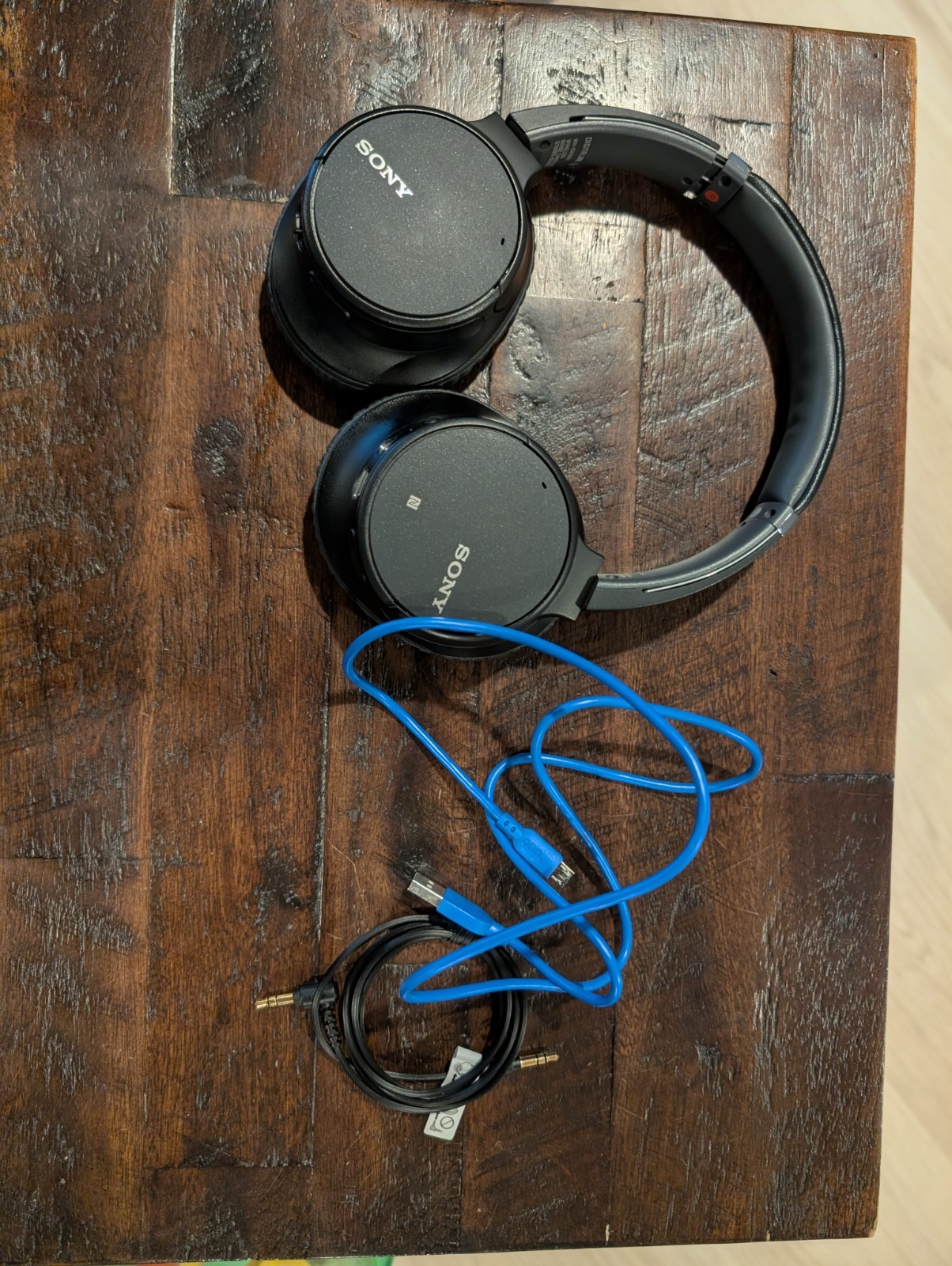 Sony WH-CH700N Wireless Bluetooth Headphones and Shell Case