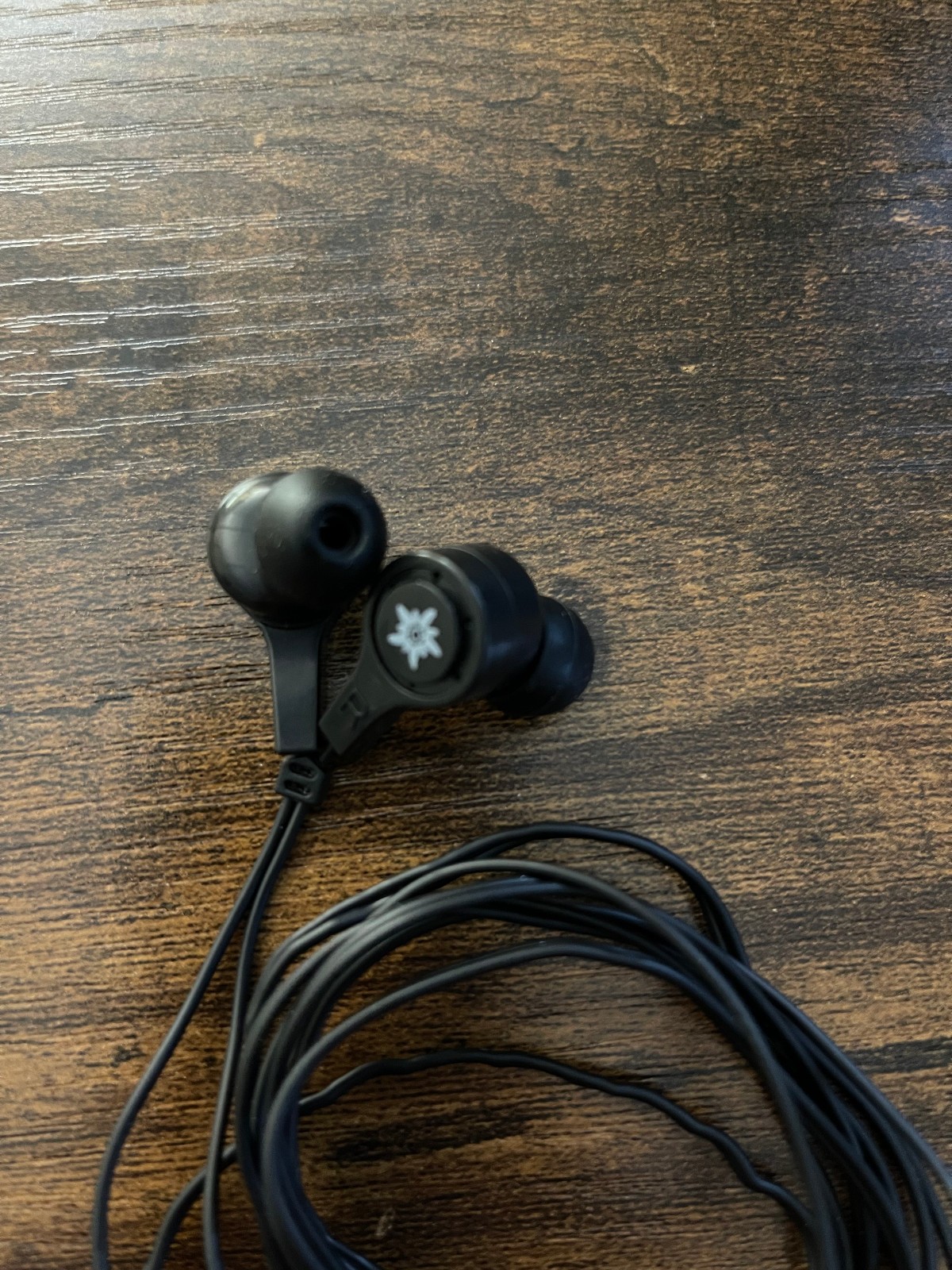 Unbranded Black and White Floral Design In-Ear Earbuds with 3.5 mm Audio Jack
