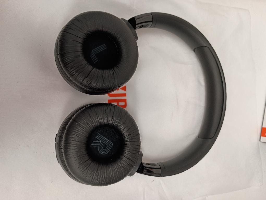 JBL TUNE 520BT (P04018887)