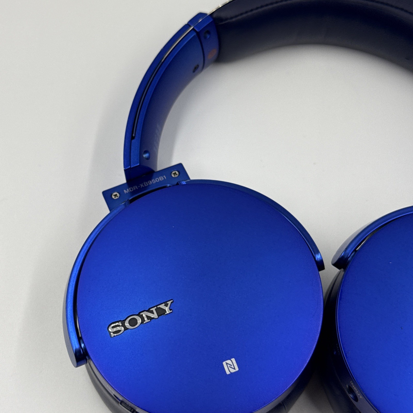 Sony MDR-XB950B1Headphones Wireless Extra Bass ANC – Blue – (Needs Pads)