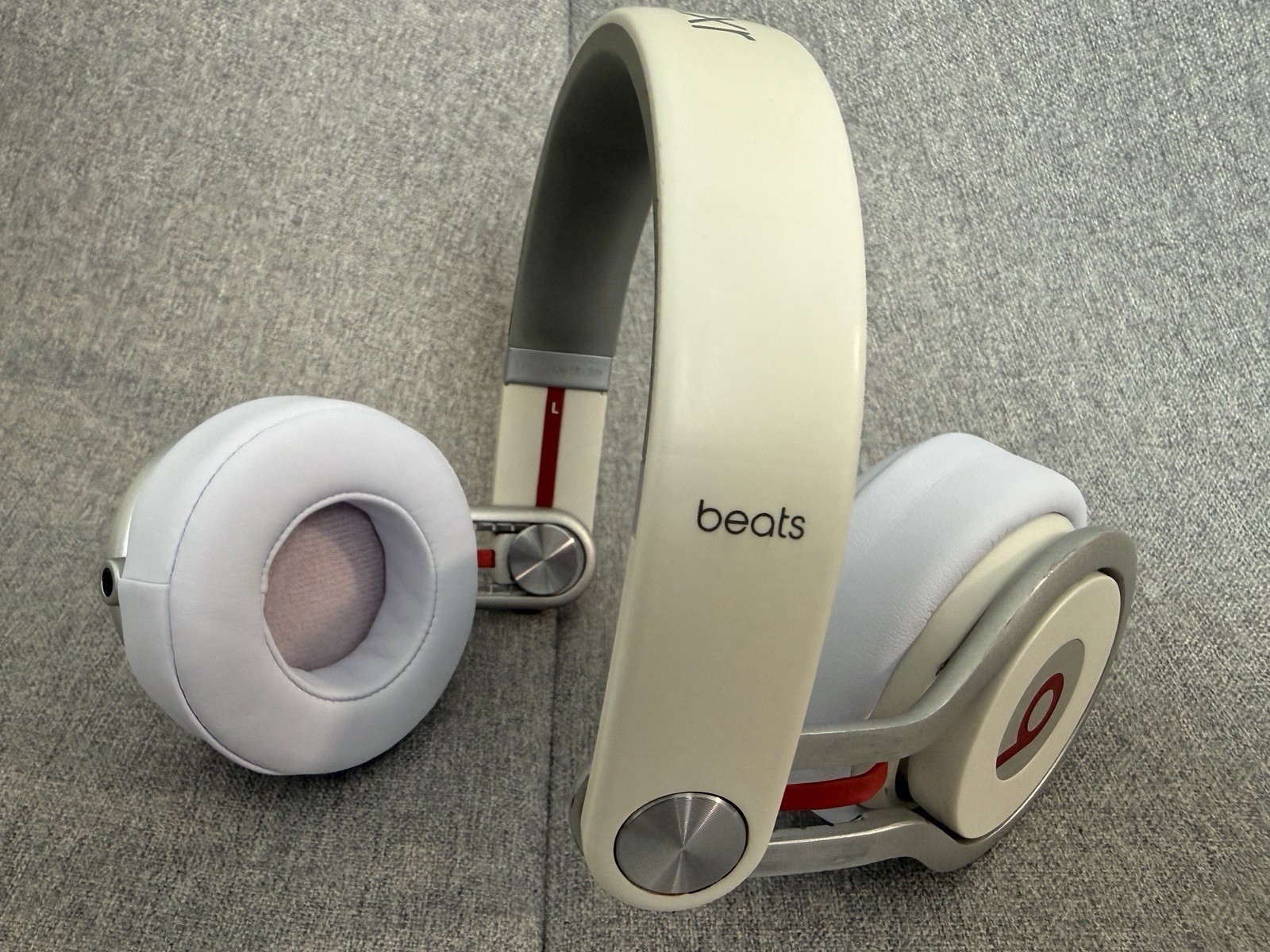 Beats Mixr Mixer Headphones David Guetta Edition White/Gray Limited Edition