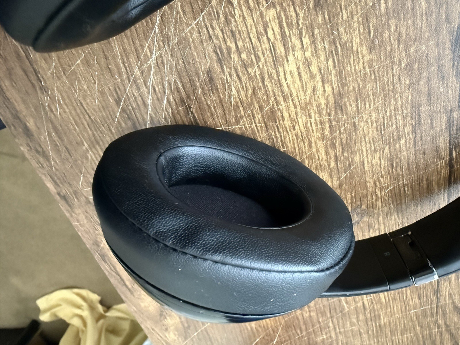 Beats By Dr. Dre Studio3 Bluetooth Headphones Over Ear Black A1914