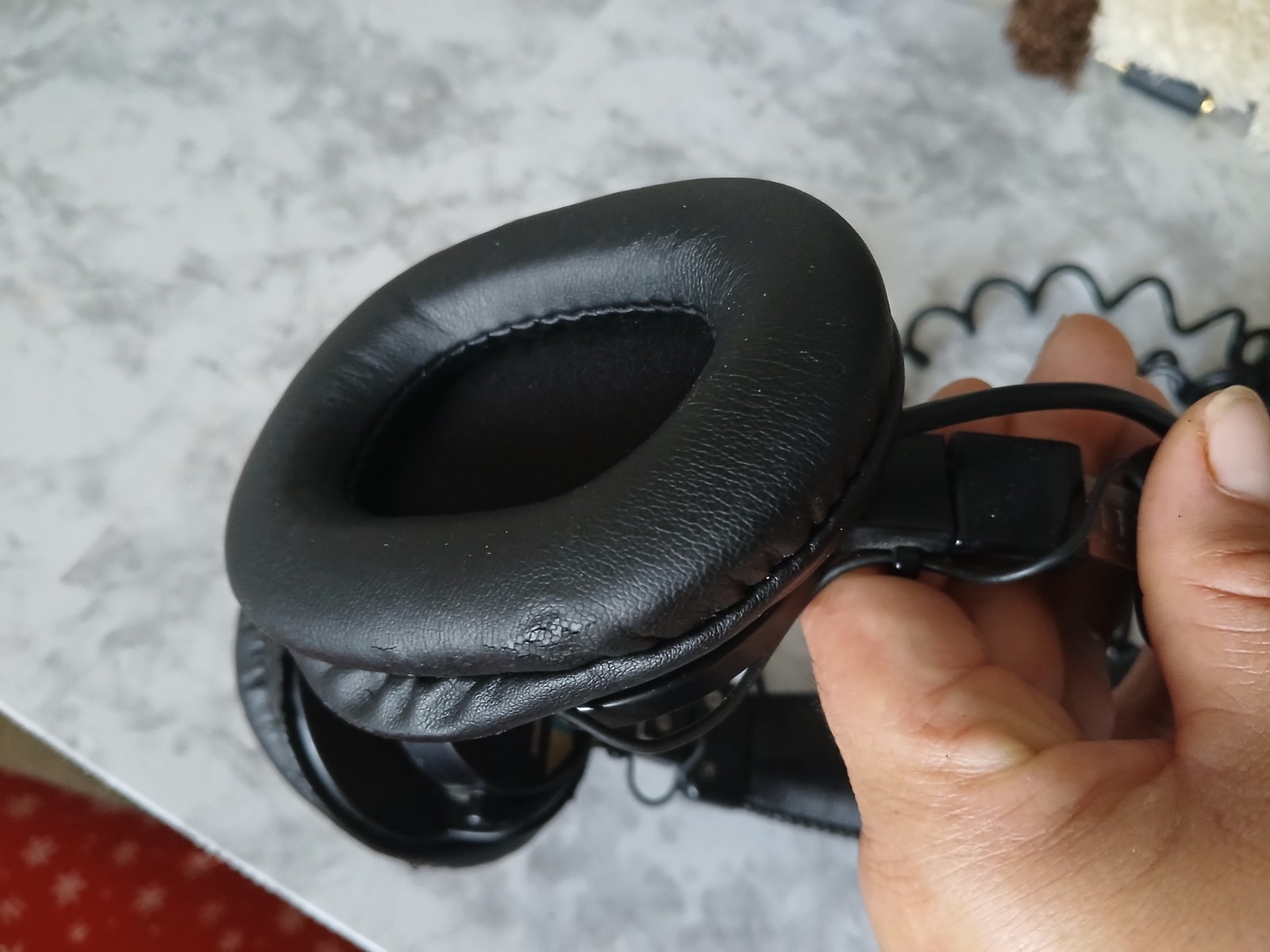 SONY Professional Studio Headphones Monitors: MDR-7506 – Tested -& Work.