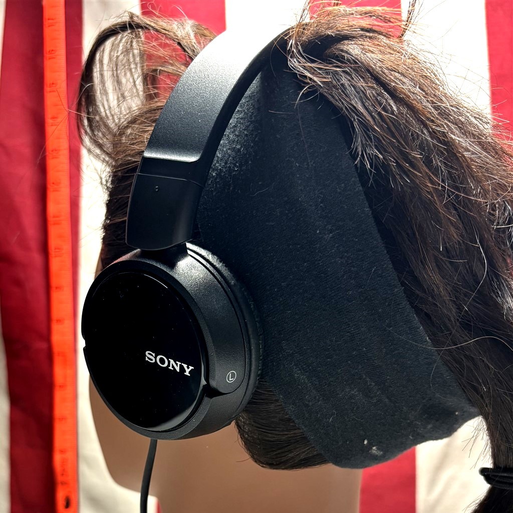 SONY working wired headphones MDR-ZX110 adjustable portable swivel folding