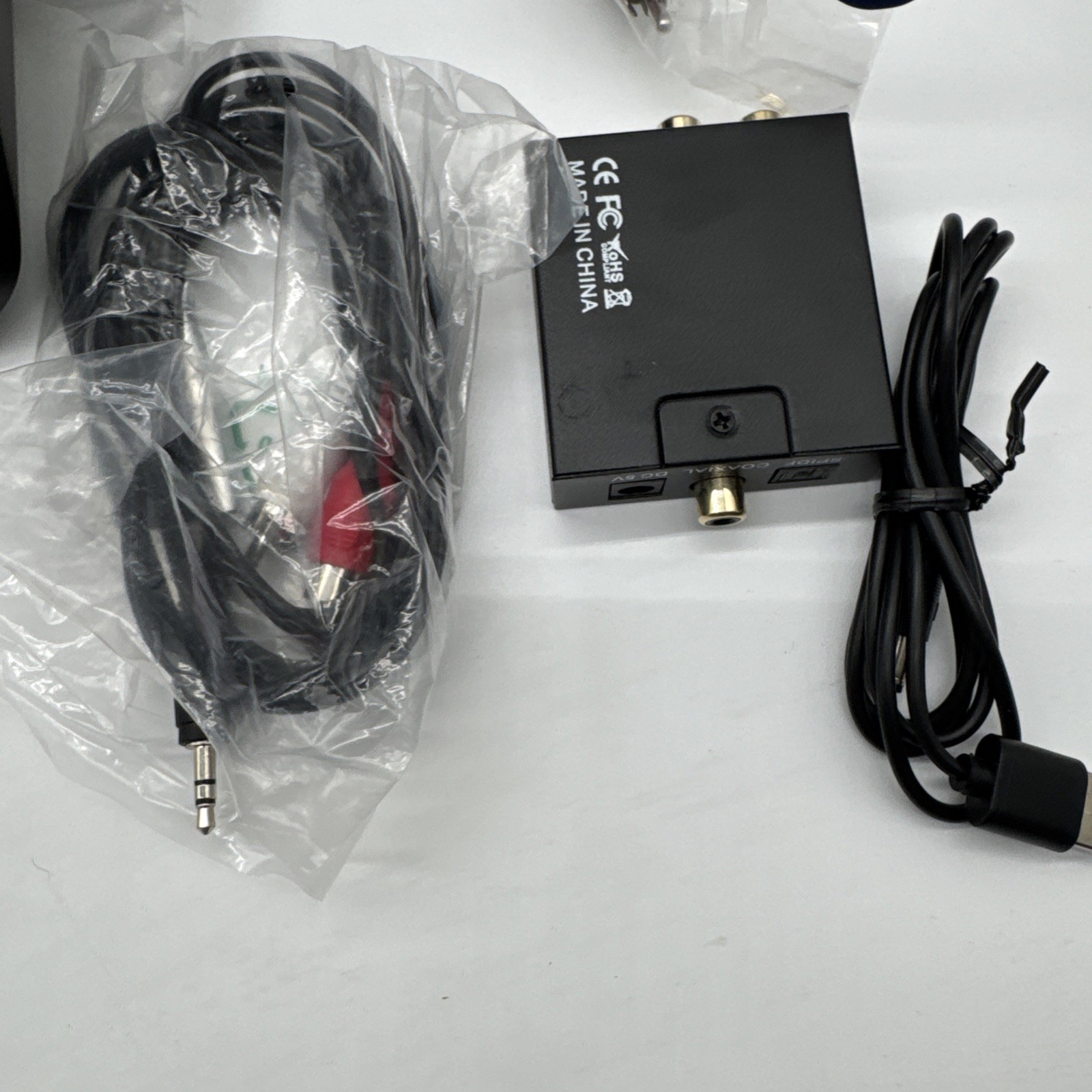 Artiste TV 2.4GHZ RF Wireless Over Ear Digital Stereo Headset w/Dock Working