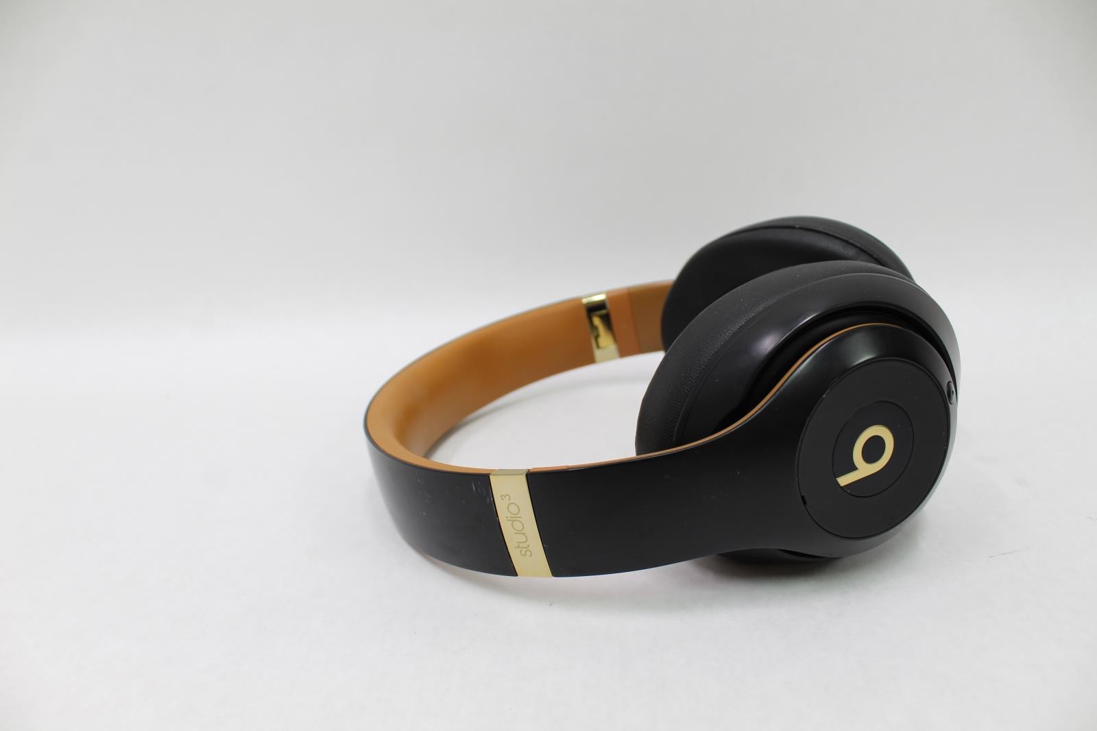Beats by Dre Studio 3 Wireless Bluetooth Headphones, FOR PARTS or REAPIR ONLY!