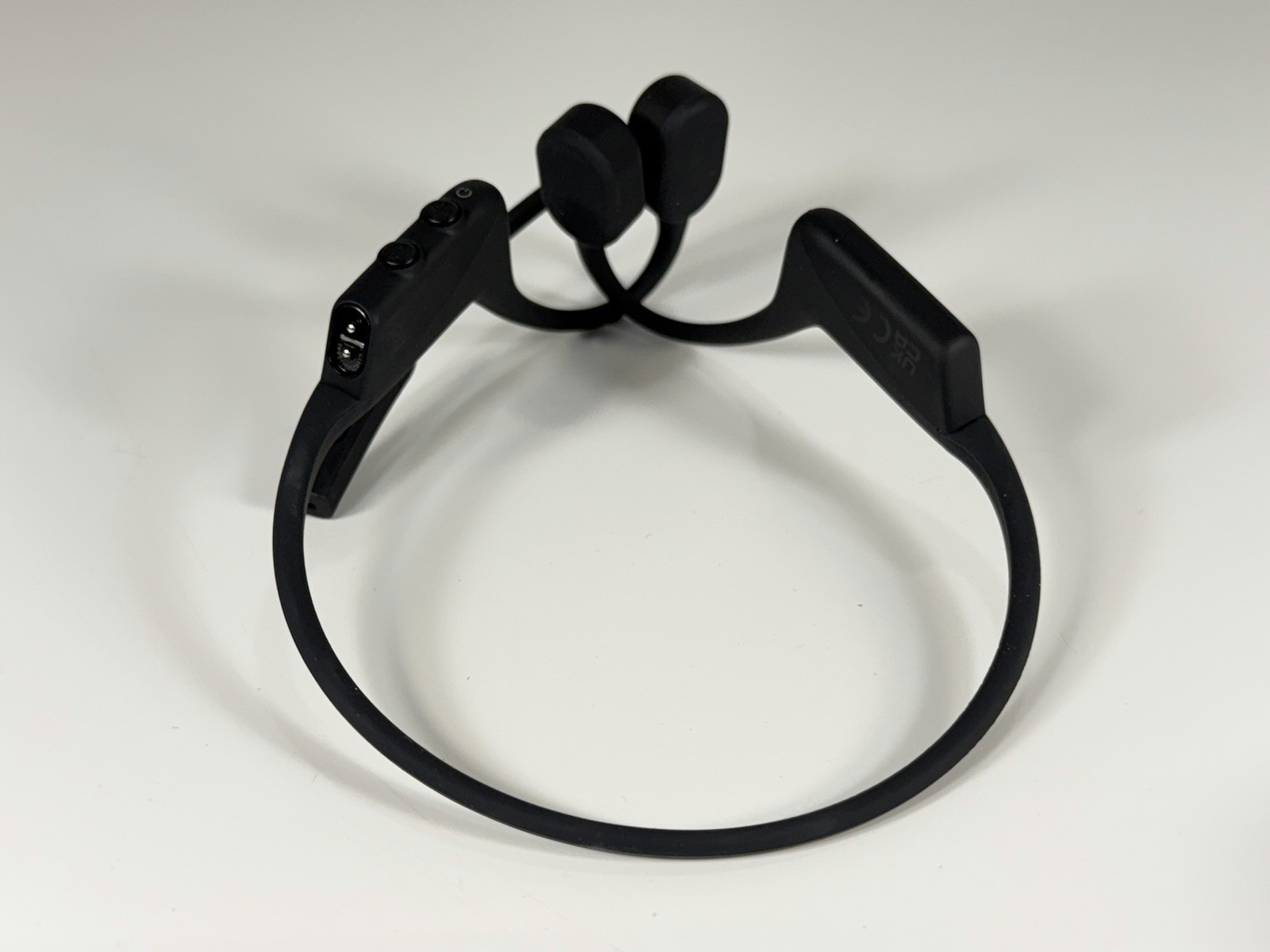 SHOKZ OPENCOMM 2 UC Bone Conduction Bluetooth Headset with Boom Mic / USB-A