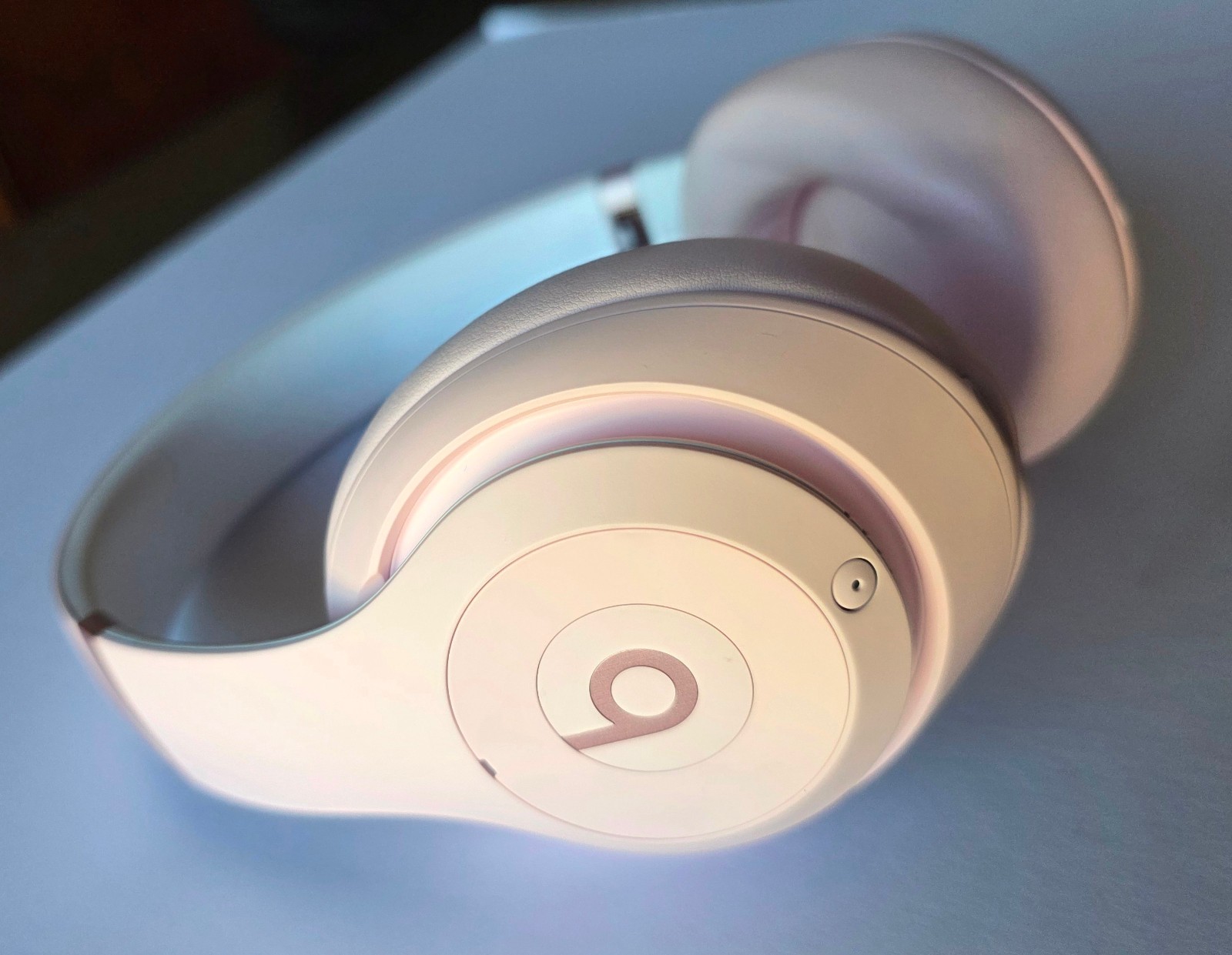 Unused Original Pink Beats Studio Pro Wireless NC Headphones ME2E4LL/A in Bulk P