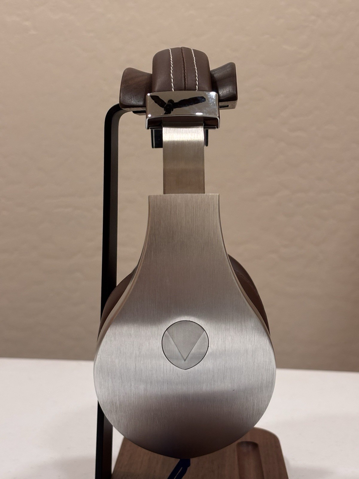 Velodyne VTRUE Aluminum Headband Headsets Plug In Brown Studio Headphones