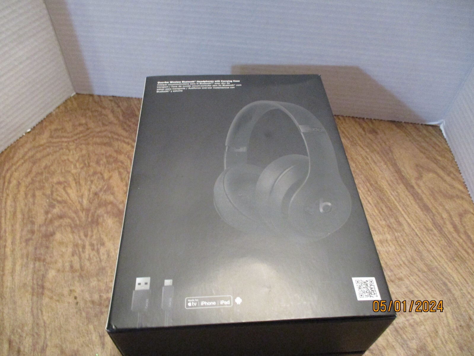 Beats Studio3 Headphones by Dr. Dre Over the Ear Black Wireless Empty Box Only