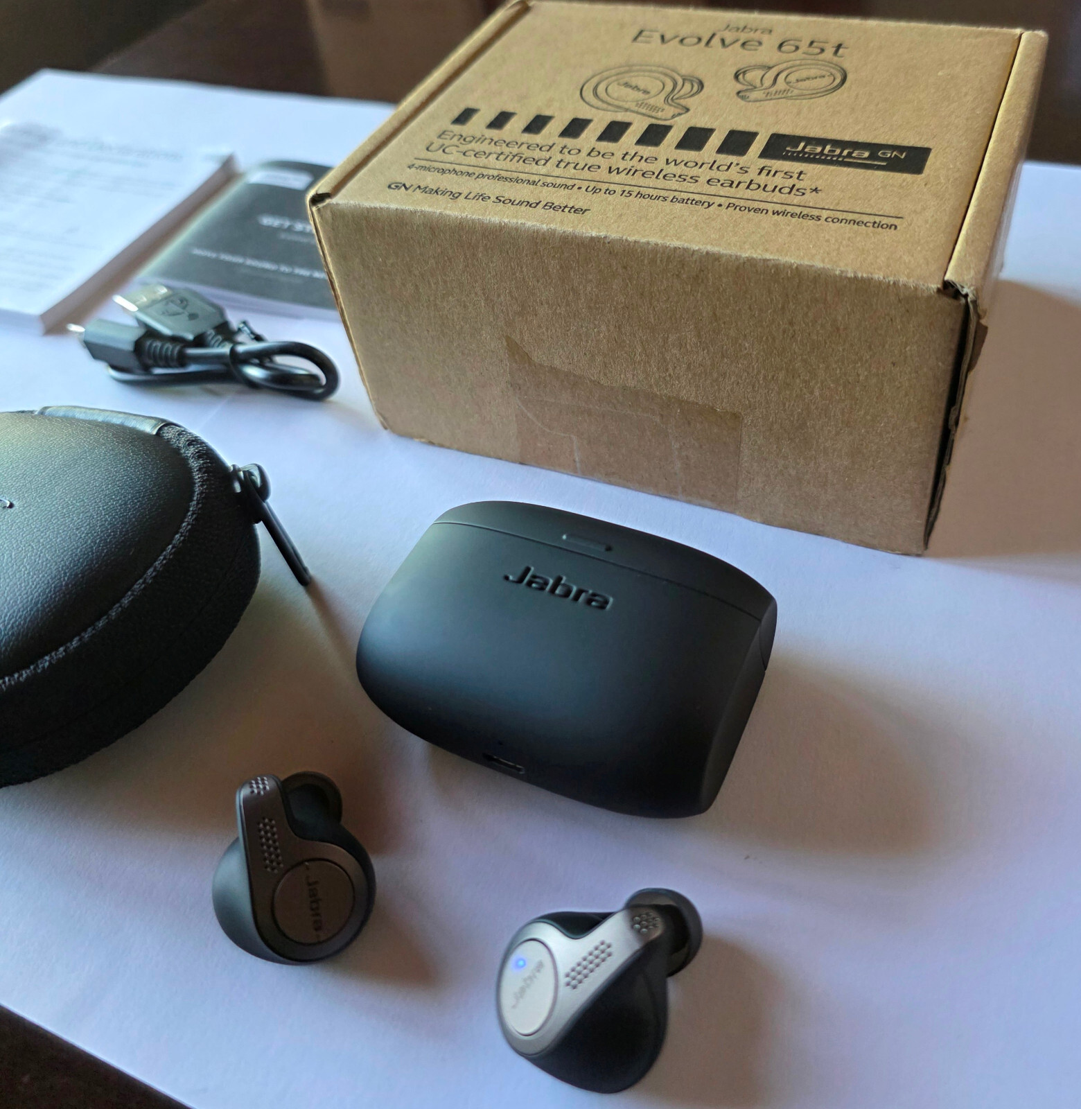Unused OEM Titanium Black Jabra EVOLVE 65t UC Wireless Earbuds with Accessories