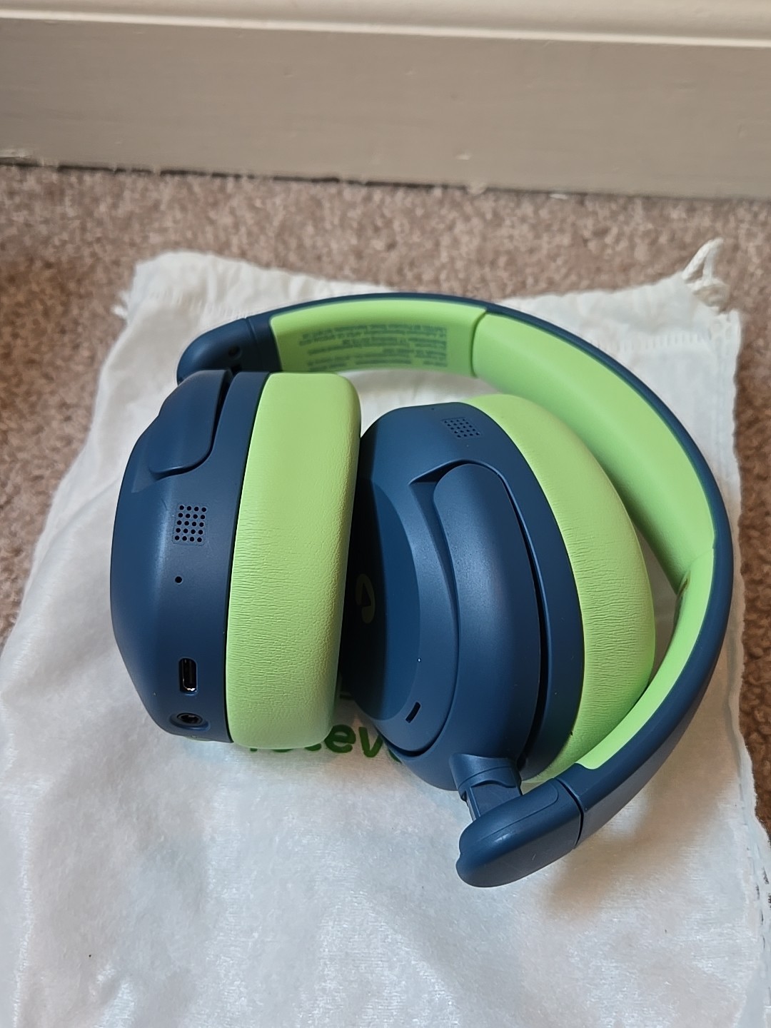 iClever BTH20 Active Noise Cancelling Headphones for Kids Blue Green * NEW OPEN