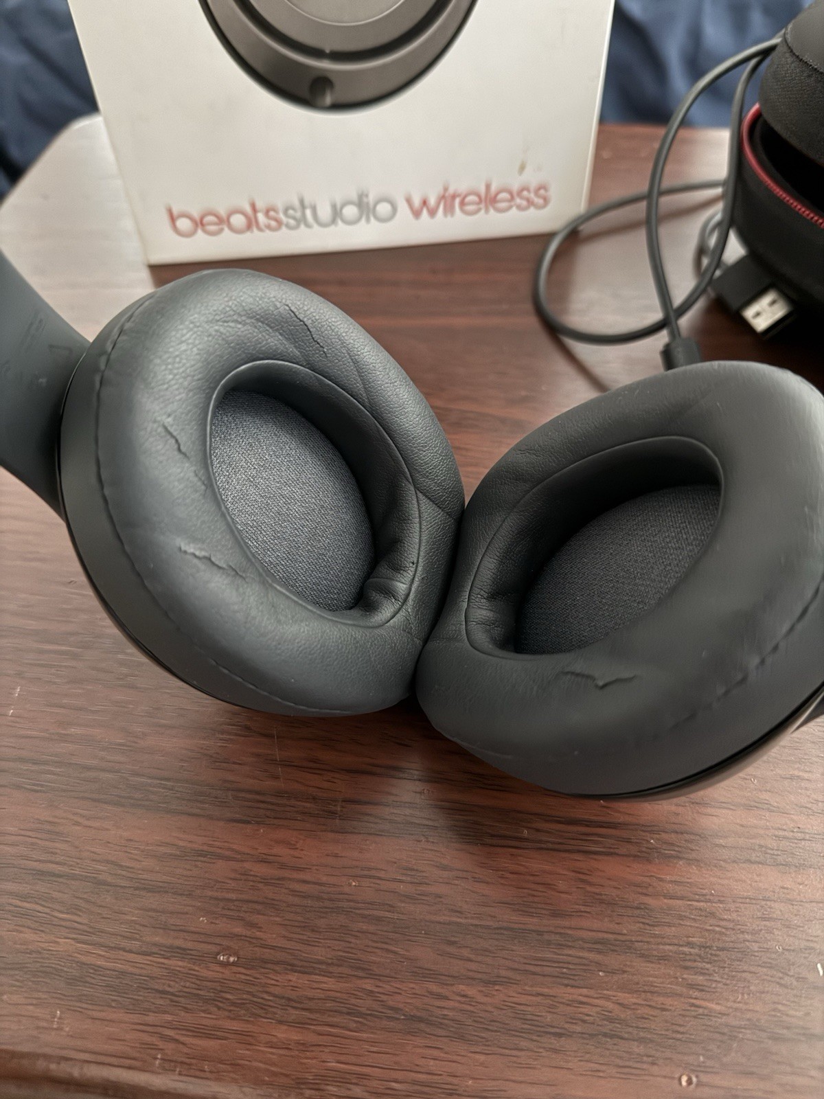 Beats by Dr. Dre Studio Wireless Over the Ear Headphones – Titanium – USED W BOX