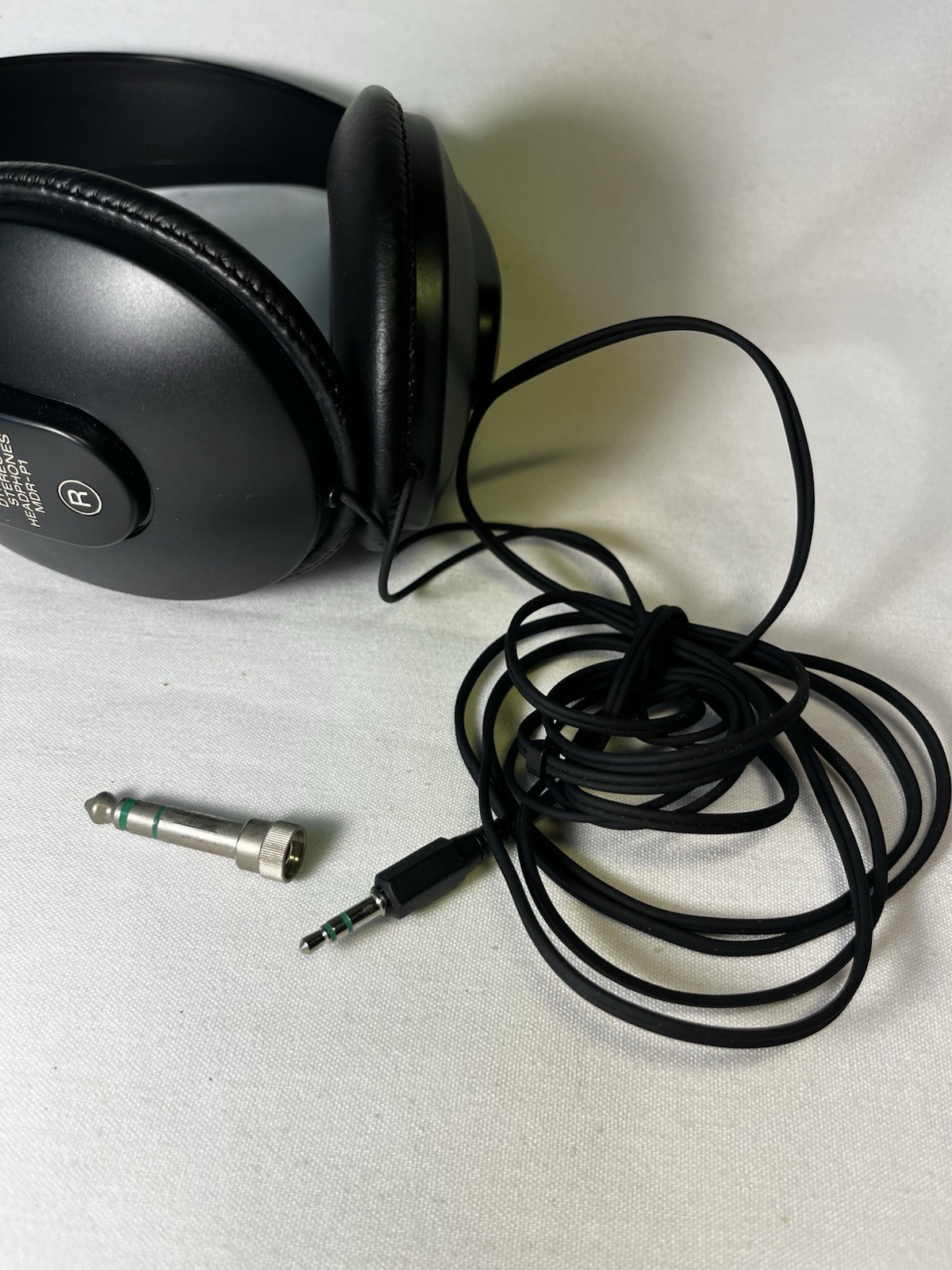 Sony MDR-P1 Dynamic Stereo Wired Headphones•Oval Shape• Adjustable•Jack Adapter