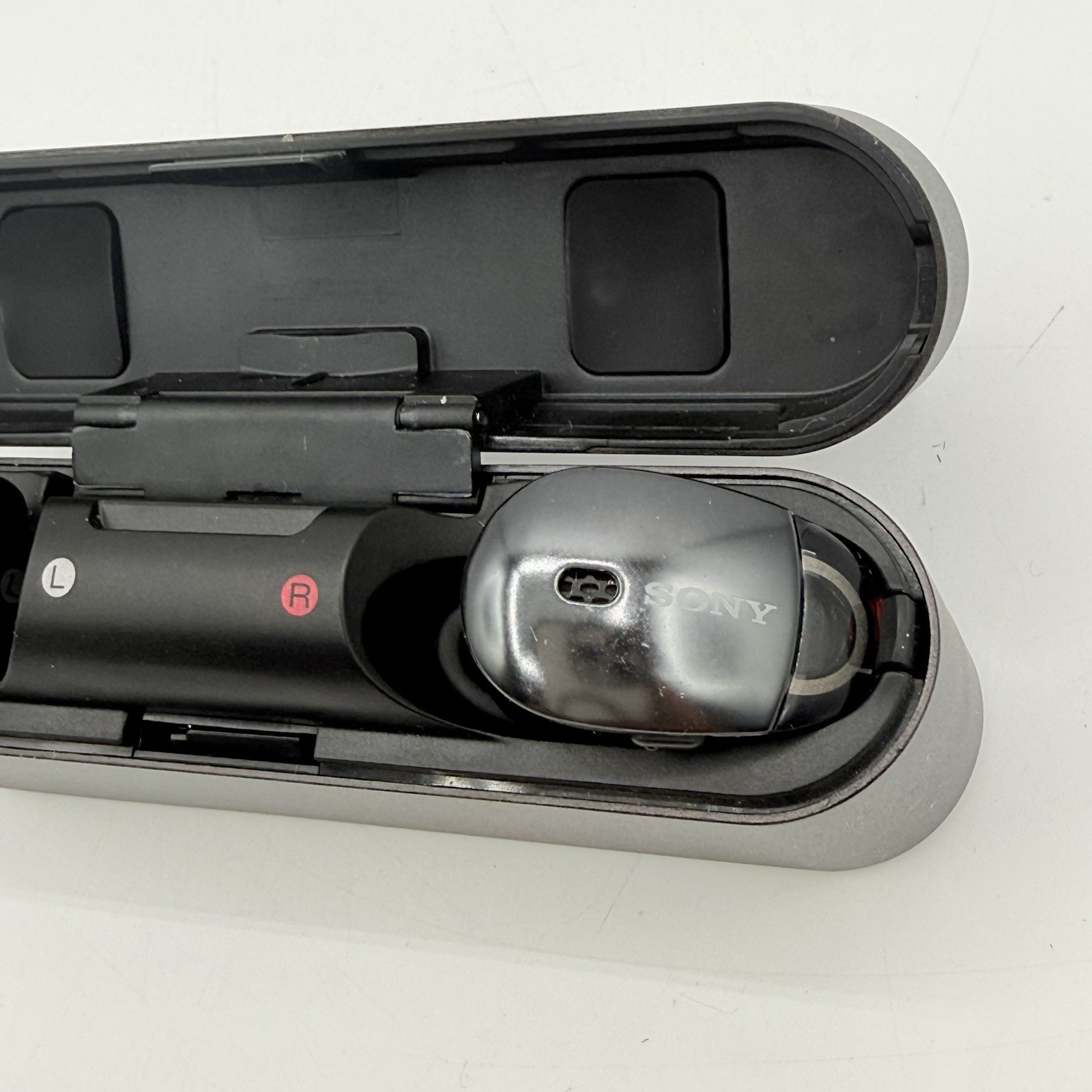Sony BC-WF-1000X Wireless Noise Cancelling Case and Headphones for Parts