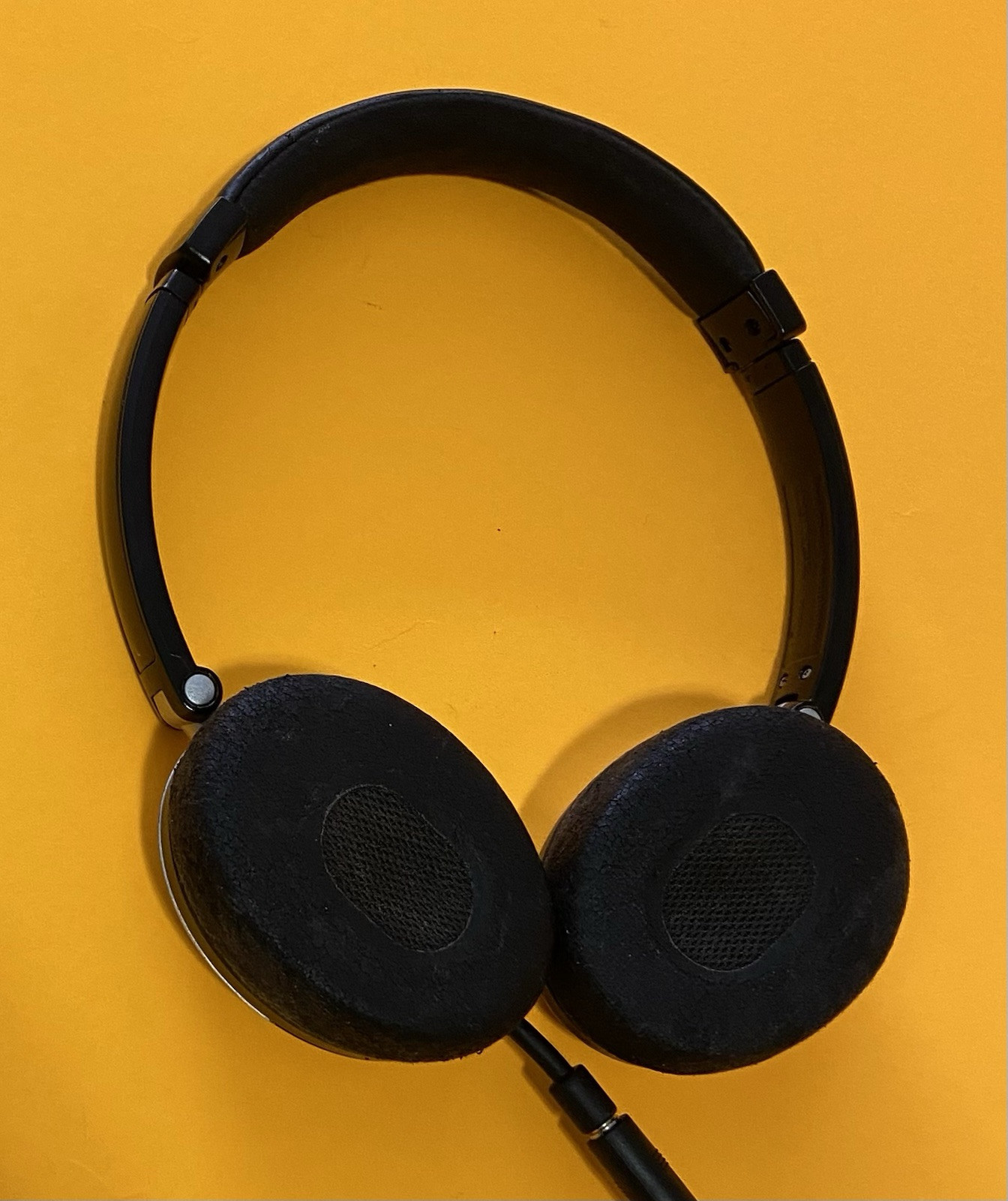 Bose OE Triport On-Ear Foldable Headphones – Black and Silver Working