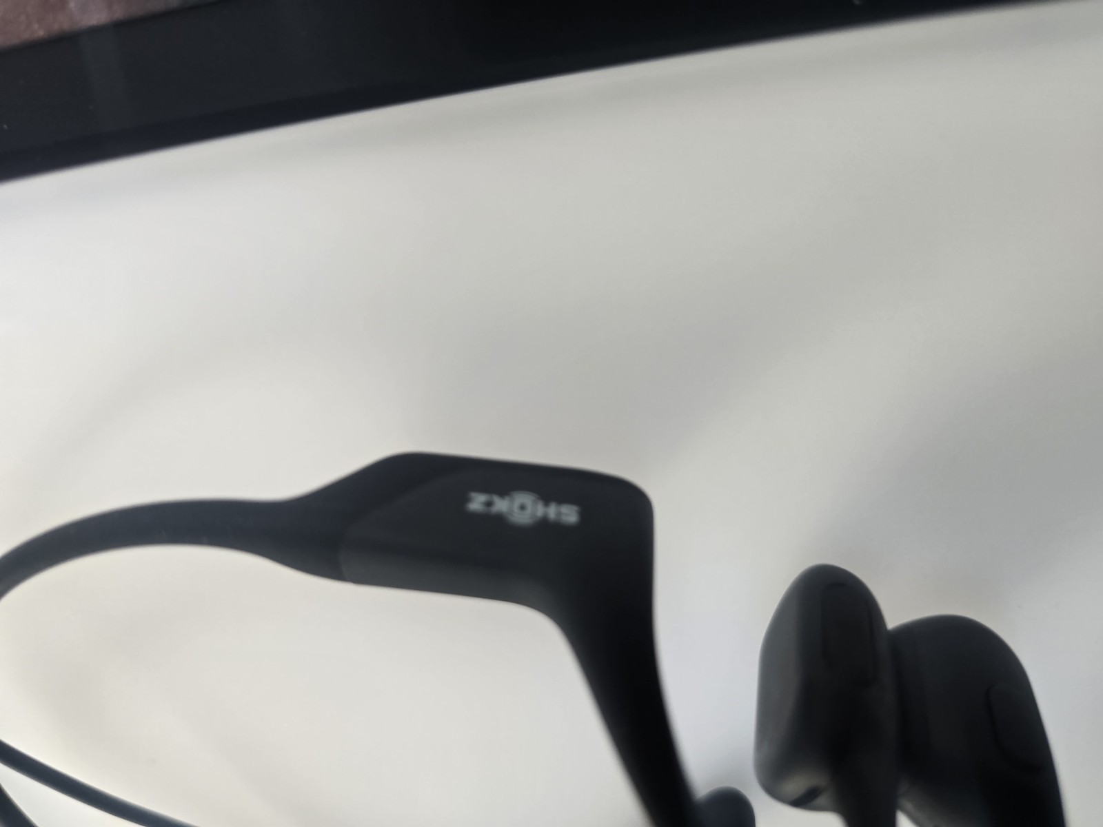 Shokz Countertop Display Unit – OpenRun Pro B-S810-BK-POP-SZ
