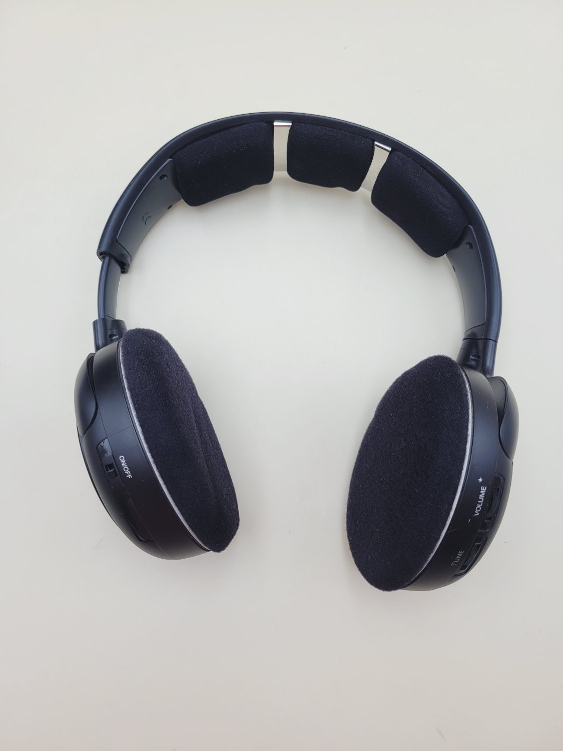 Sennheiser RS 120 Ear-Pad (On the Ear) Charging Cradle Transmitter Black